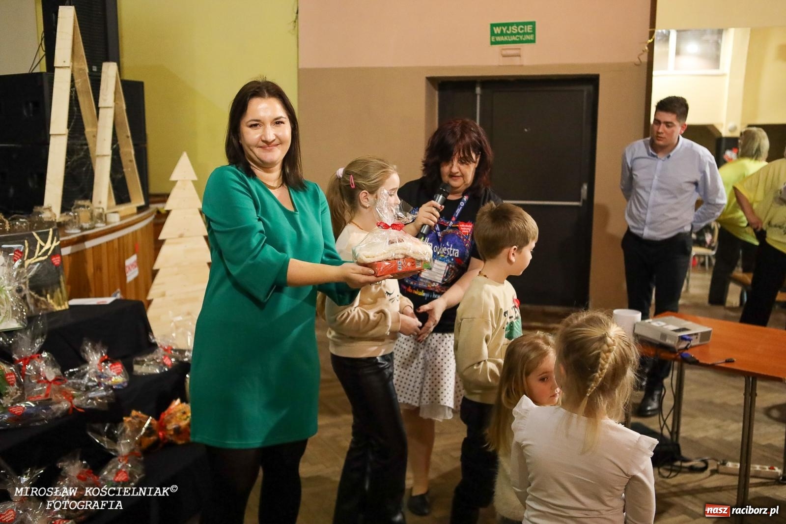 Zdjęcie w galerii na portalu naszraciborz.pl: Za nami 33. Finał WOŚP w Krzanowicach. Pomoc, zaangażowanie i wielkie serca mieszkańców! [FOTO i WIDEO] wiadomości z regionu