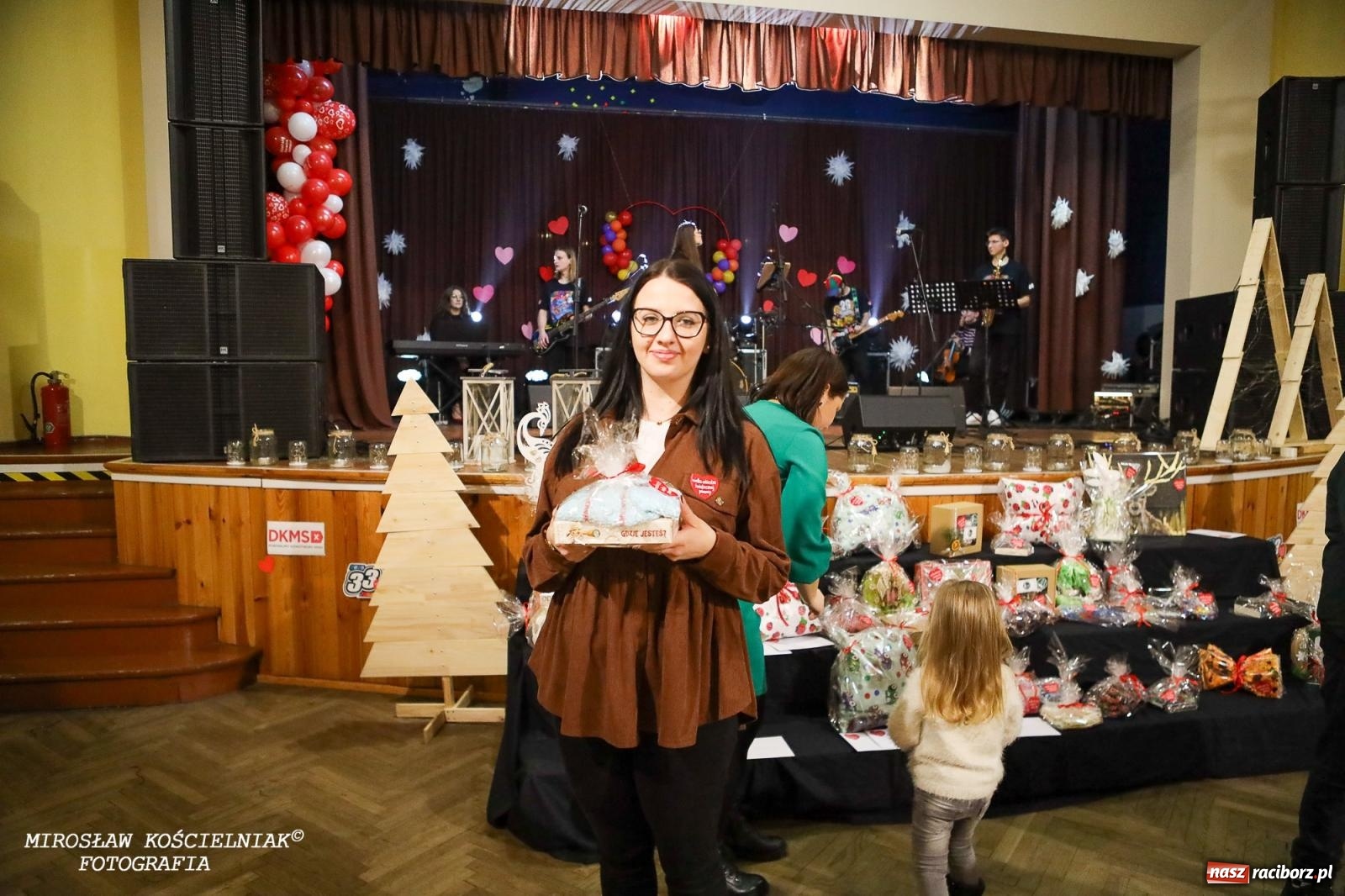 Zdjęcie w galerii na portalu naszraciborz.pl: Za nami 33. Finał WOŚP w Krzanowicach. Pomoc, zaangażowanie i wielkie serca mieszkańców! [FOTO i WIDEO] wiadomości z regionu