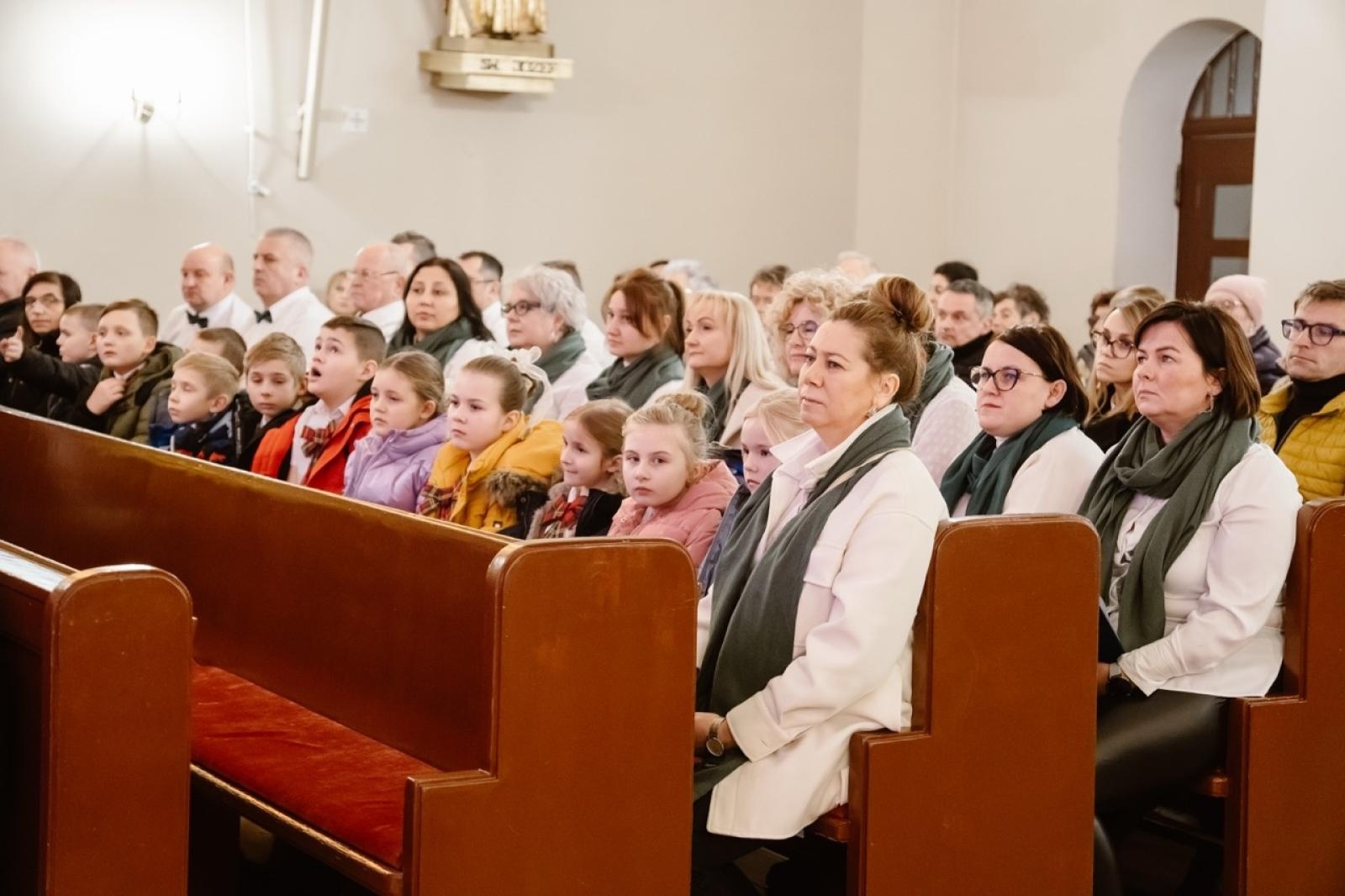 Zdjęcie w galerii na portalu naszraciborz.pl: Przegląd Kolęd w Pietrowicach Wielkich – wspólne kolędowanie z góralami w sercu gminy wiadomości z regionu