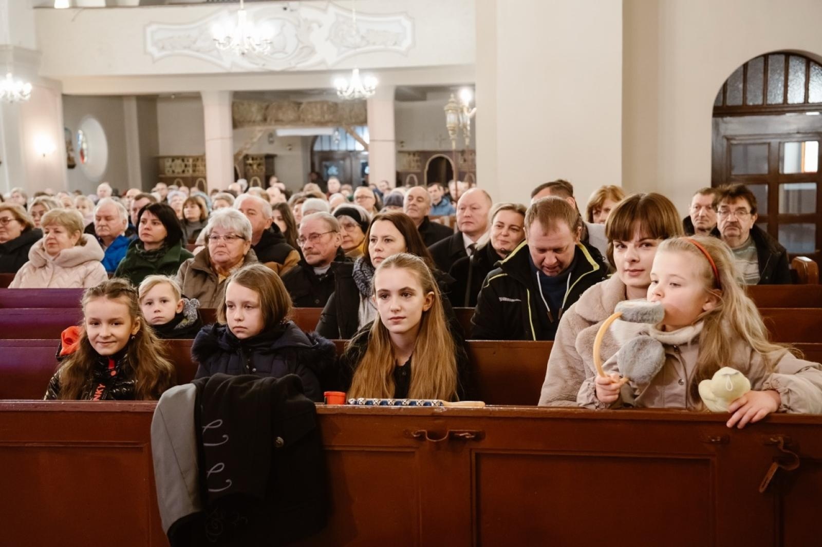 Zdjęcie w galerii na portalu naszraciborz.pl: Przegląd Kolęd w Pietrowicach Wielkich – wspólne kolędowanie z góralami w sercu gminy wiadomości z regionu