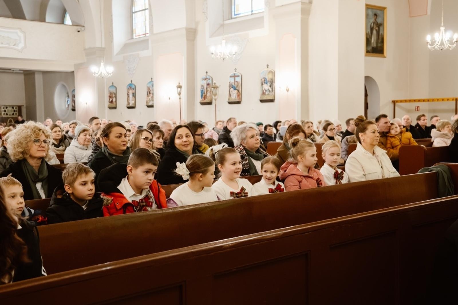 Zdjęcie w galerii na portalu naszraciborz.pl: Przegląd Kolęd w Pietrowicach Wielkich – wspólne kolędowanie z góralami w sercu gminy wiadomości z regionu