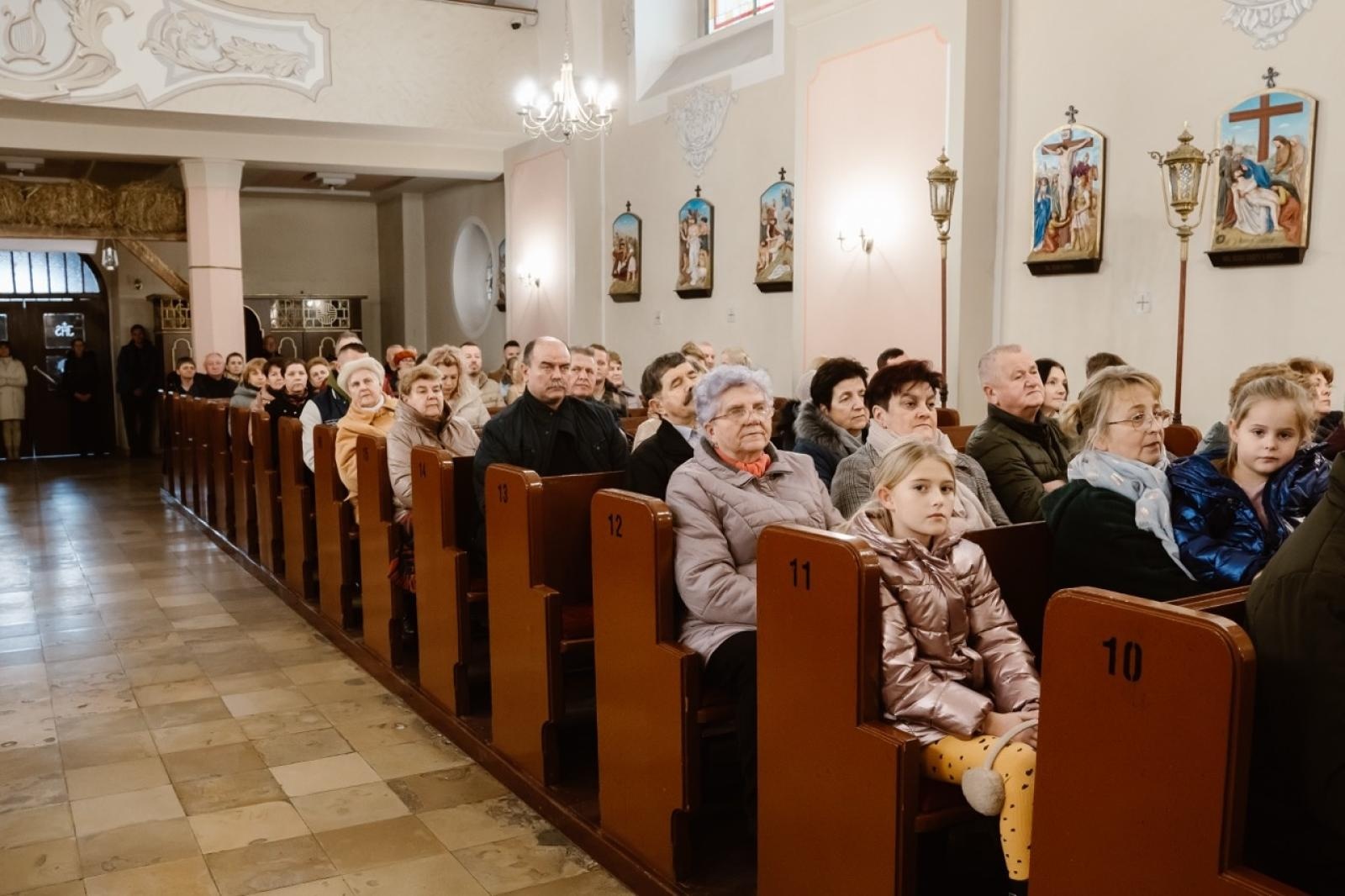 Zdjęcie w galerii na portalu naszraciborz.pl: Przegląd Kolęd w Pietrowicach Wielkich – wspólne kolędowanie z góralami w sercu gminy wiadomości z regionu