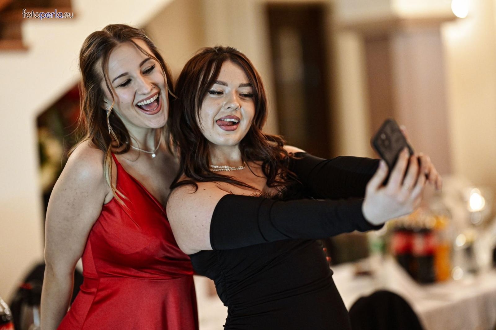 Zdjęcie w galerii na portalu naszraciborz.pl: Niezapomniany bal studniówkowy Ekonomika w Rogowie [FOTO i WIDEO] wiadomości z regionu