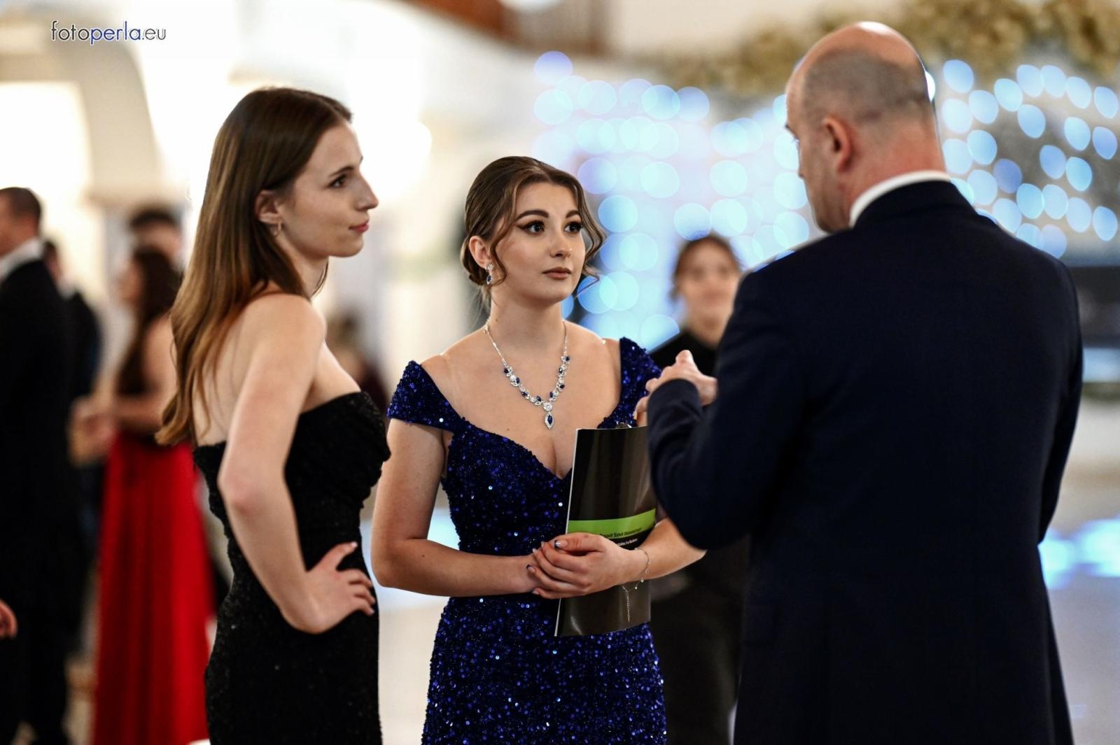 Zdjęcie w galerii na portalu naszraciborz.pl: Niezapomniany bal studniówkowy Ekonomika w Rogowie [FOTO i WIDEO] wiadomości z regionu