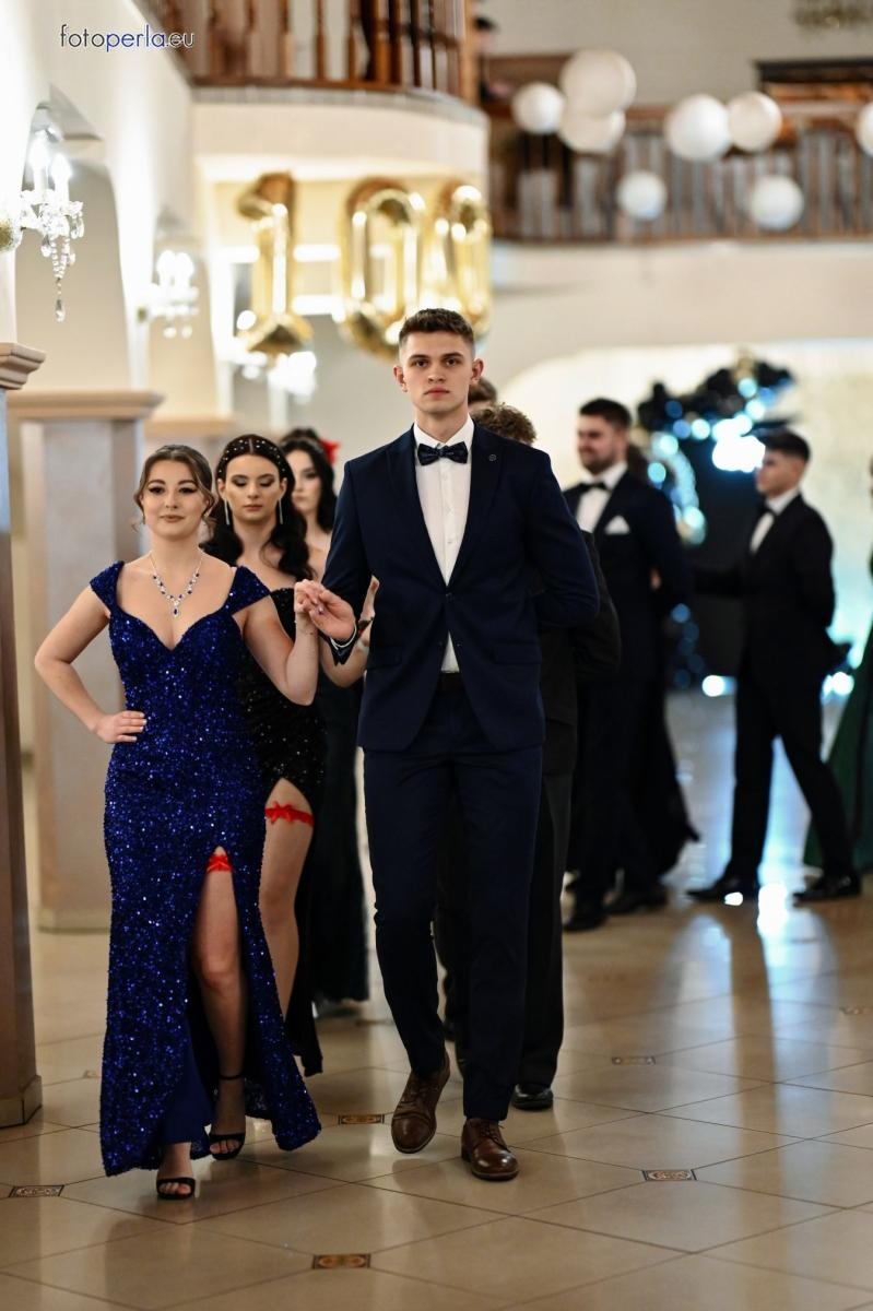 Zdjęcie w galerii na portalu naszraciborz.pl: Niezapomniany bal studniówkowy Ekonomika w Rogowie [FOTO i WIDEO] wiadomości z regionu