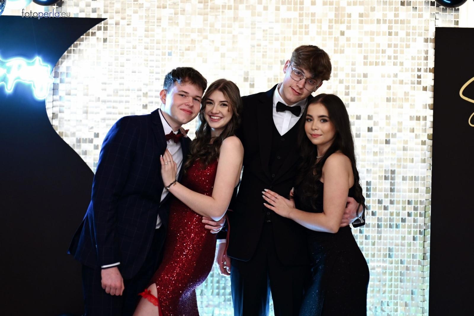 Zdjęcie w galerii na portalu naszraciborz.pl: Niezapomniany bal studniówkowy Ekonomika w Rogowie [FOTO i WIDEO] wiadomości z regionu