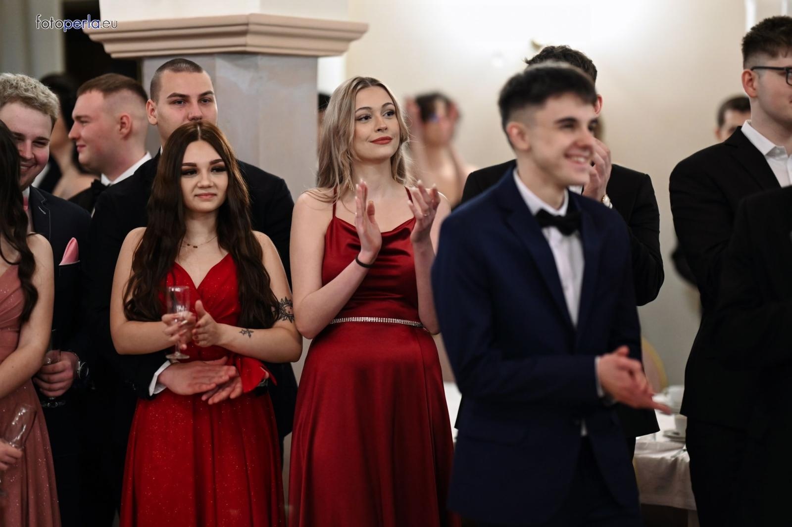 Zdjęcie w galerii na portalu naszraciborz.pl: Niezapomniany bal studniówkowy Ekonomika w Rogowie [FOTO i WIDEO] wiadomości z regionu