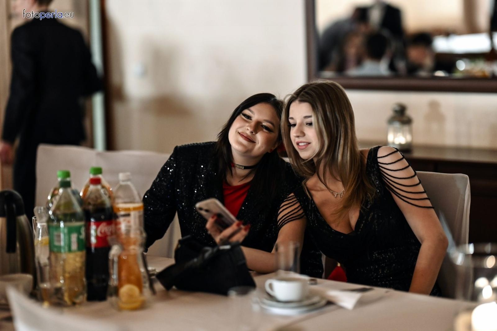 Zdjęcie w galerii na portalu naszraciborz.pl: Niezapomniany bal studniówkowy Ekonomika w Rogowie [FOTO i WIDEO] wiadomości z regionu