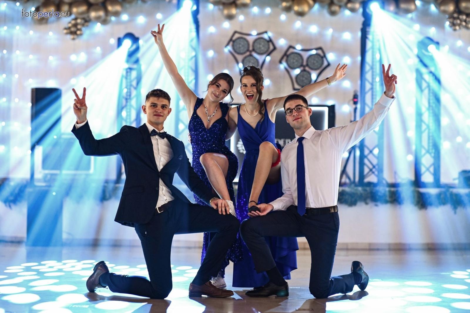 Zdjęcie w galerii na portalu naszraciborz.pl: Niezapomniany bal studniówkowy Ekonomika w Rogowie [FOTO i WIDEO] wiadomości z regionu