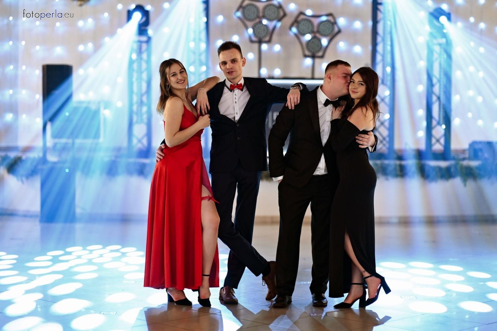 Zdjęcie w galerii na portalu naszraciborz.pl: Niezapomniany bal studniówkowy Ekonomika w Rogowie [FOTO i WIDEO] wiadomości z regionu