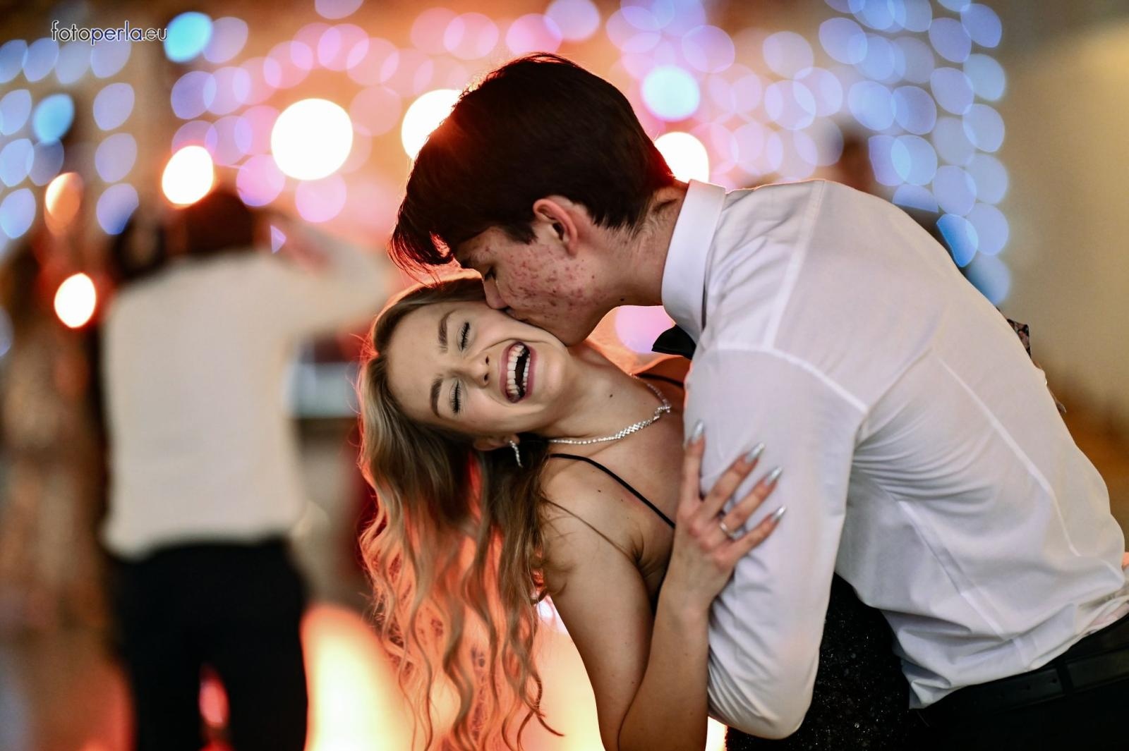 Zdjęcie w galerii na portalu naszraciborz.pl: Niezapomniany bal studniówkowy Ekonomika w Rogowie [FOTO i WIDEO] wiadomości z regionu