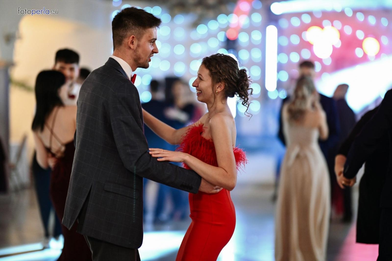 Zdjęcie w galerii na portalu naszraciborz.pl: Niezapomniany bal studniówkowy Ekonomika w Rogowie [FOTO i WIDEO] wiadomości z regionu