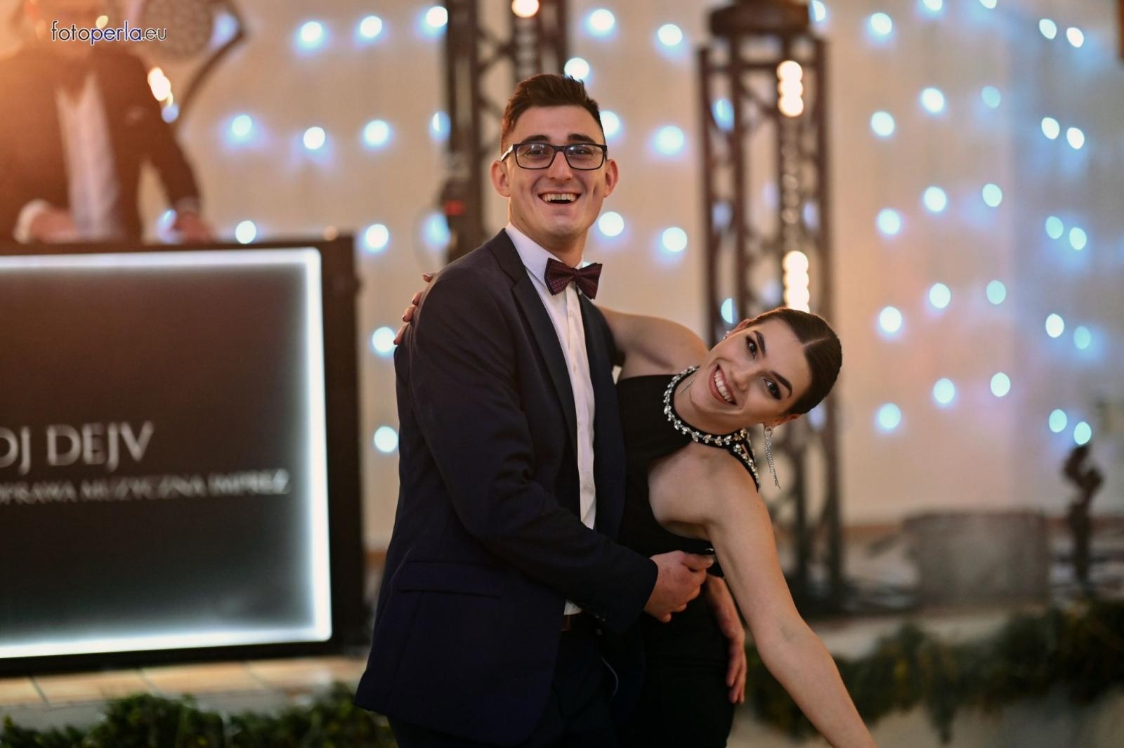 Zdjęcie w galerii na portalu naszraciborz.pl: Niezapomniany bal studniówkowy Ekonomika w Rogowie [FOTO i WIDEO] wiadomości z regionu