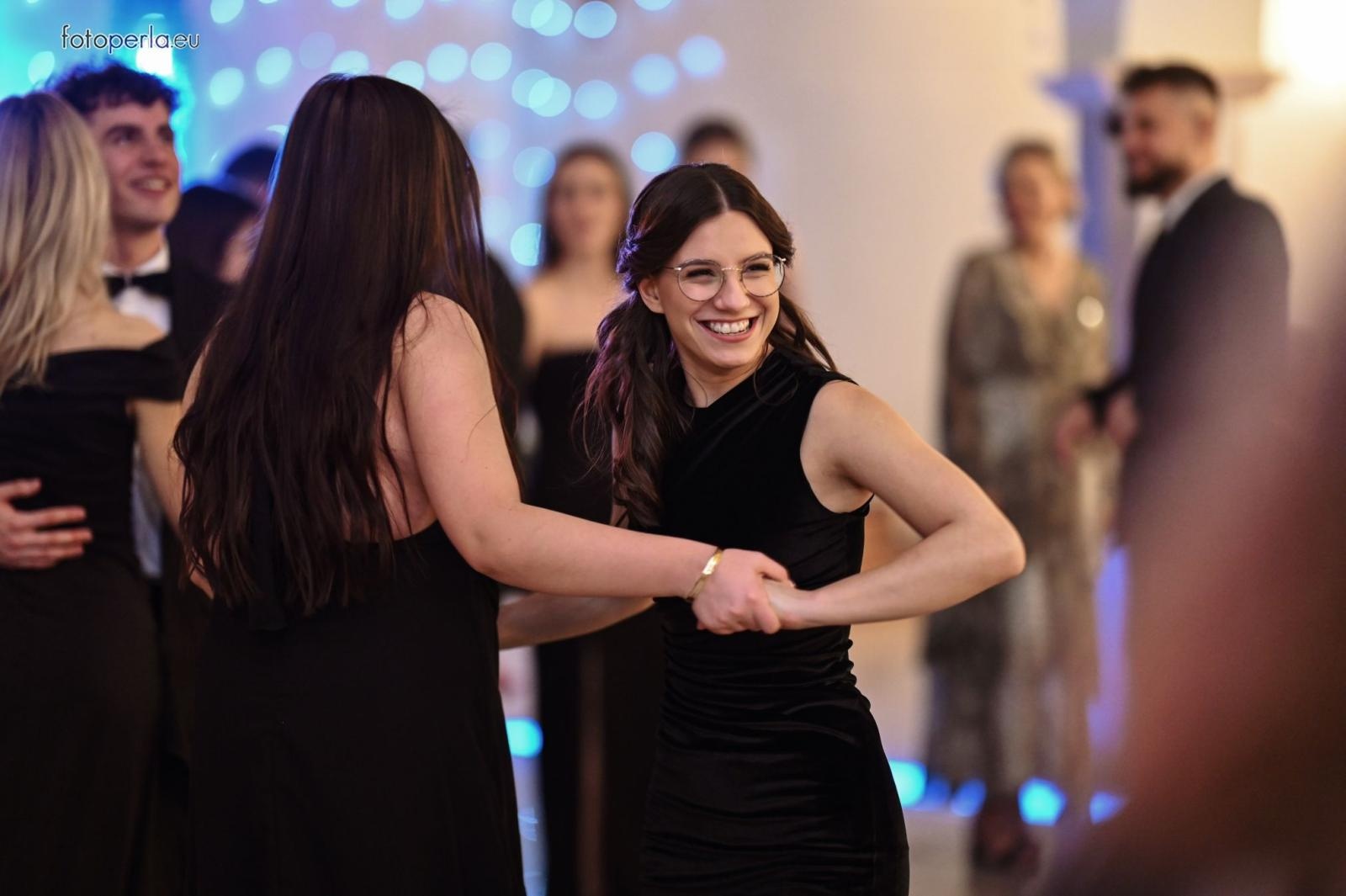 Zdjęcie w galerii na portalu naszraciborz.pl: Niezapomniany bal studniówkowy Ekonomika w Rogowie [FOTO i WIDEO] wiadomości z regionu