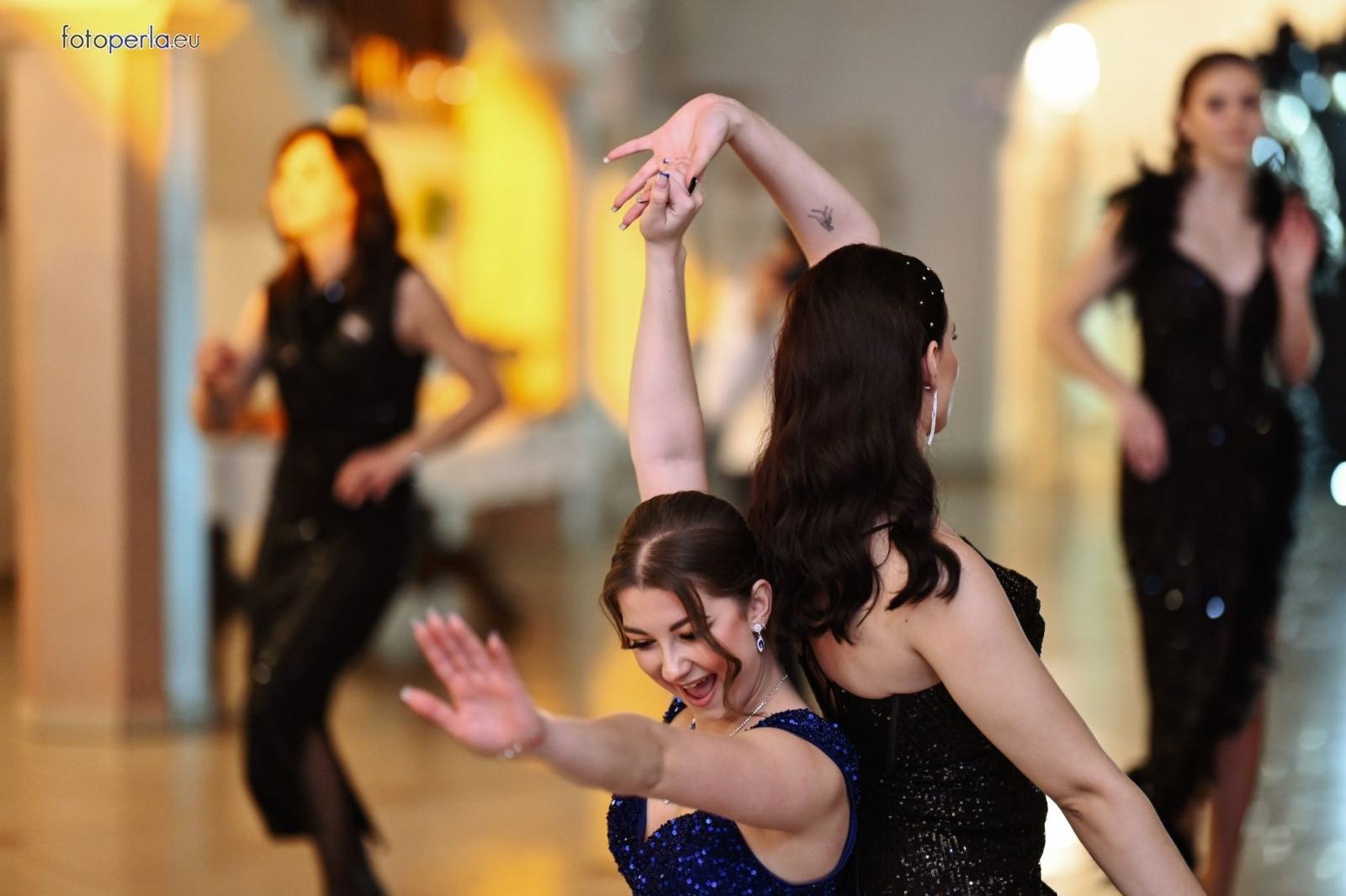 Zdjęcie w galerii na portalu naszraciborz.pl: Niezapomniany bal studniówkowy Ekonomika w Rogowie [FOTO i WIDEO] wiadomości z regionu