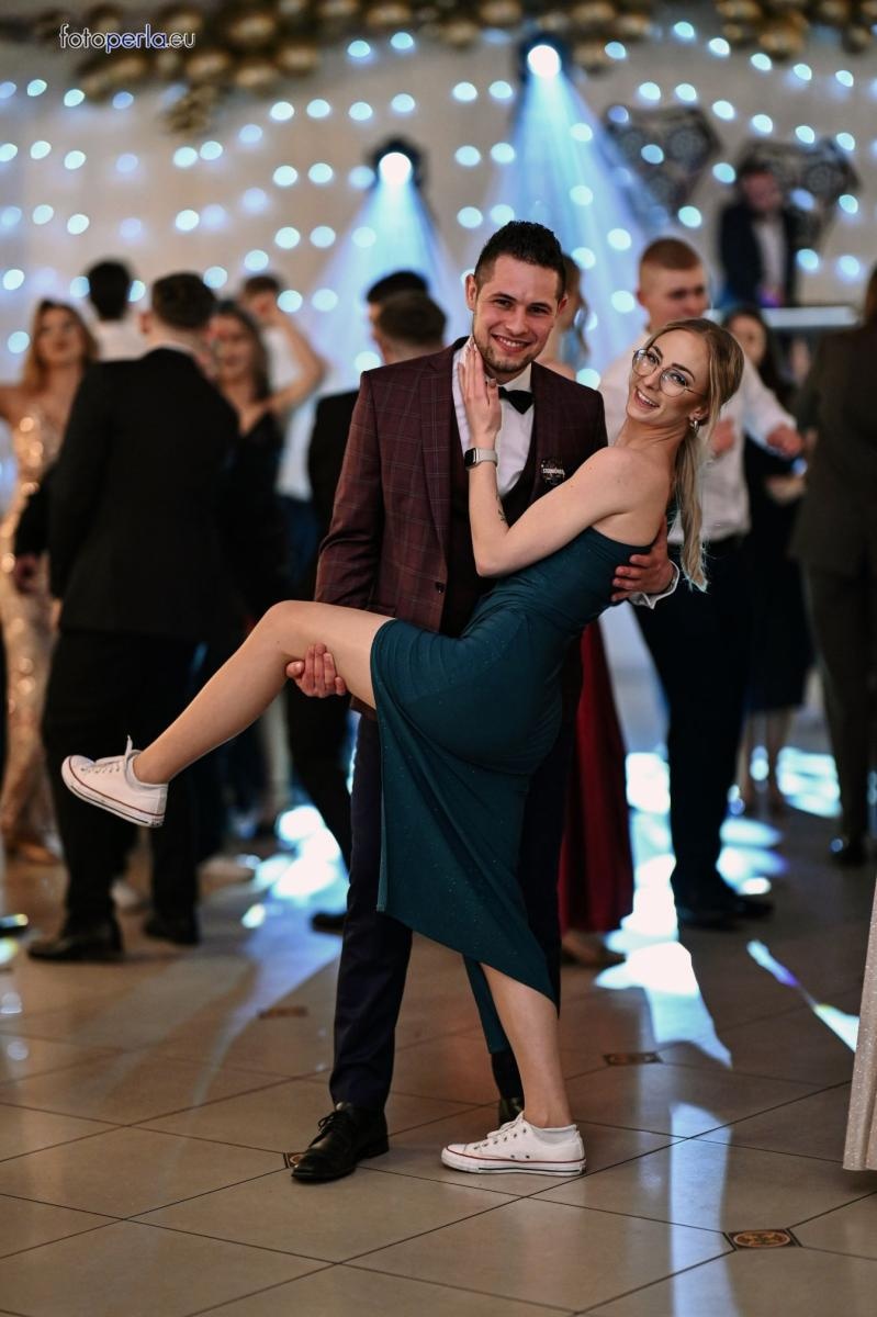 Zdjęcie w galerii na portalu naszraciborz.pl: Niezapomniany bal studniówkowy Ekonomika w Rogowie [FOTO i WIDEO] wiadomości z regionu