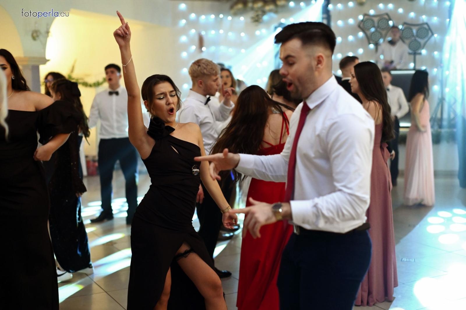 Zdjęcie w galerii na portalu naszraciborz.pl: Niezapomniany bal studniówkowy Ekonomika w Rogowie [FOTO i WIDEO] wiadomości z regionu