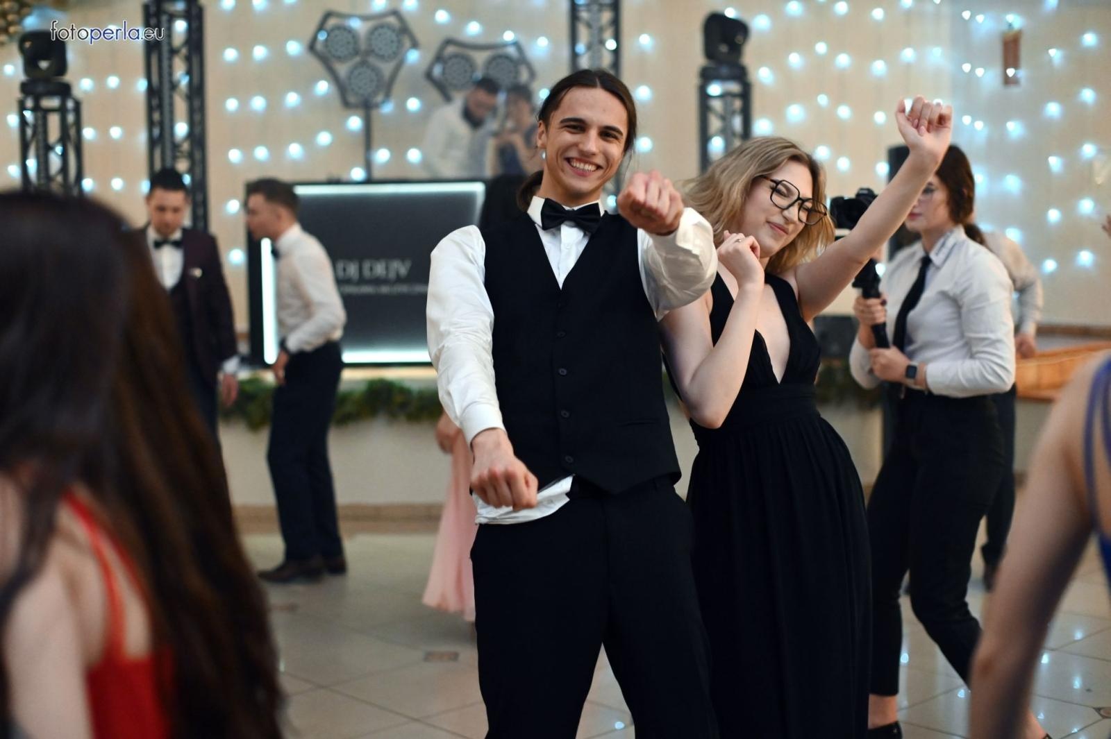 Zdjęcie w galerii na portalu naszraciborz.pl: Niezapomniany bal studniówkowy Ekonomika w Rogowie [FOTO i WIDEO] wiadomości z regionu