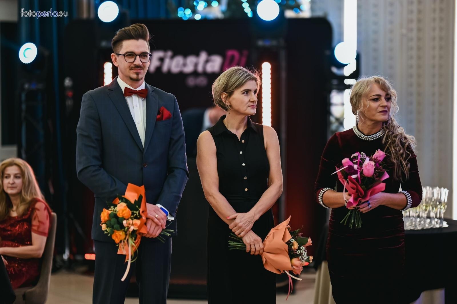 Zdjęcie w galerii na portalu naszraciborz.pl: Szampańska zabawa CKZiU nr 1 na studniówce w Rege w Bieńkowicach [FOTO i WIDEO] wiadomości z regionu