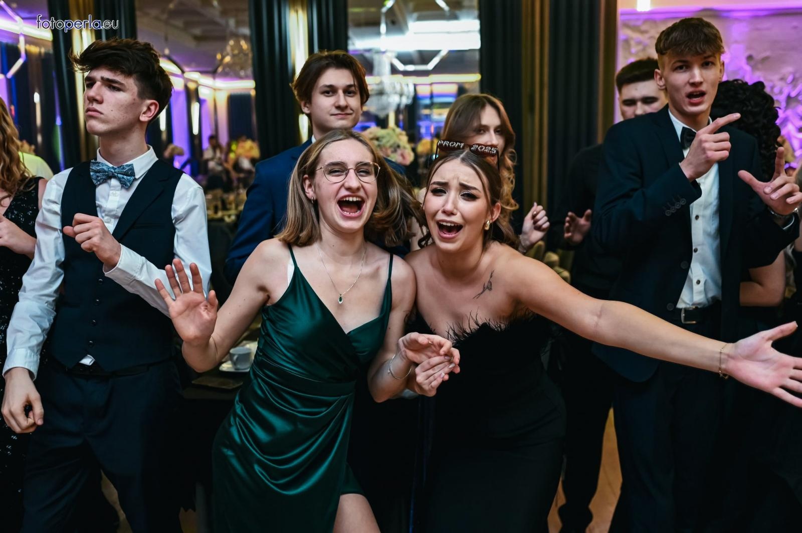 Zdjęcie w galerii na portalu naszraciborz.pl: Szampańska zabawa CKZiU nr 1 na studniówce w Rege w Bieńkowicach [FOTO i WIDEO] wiadomości z regionu