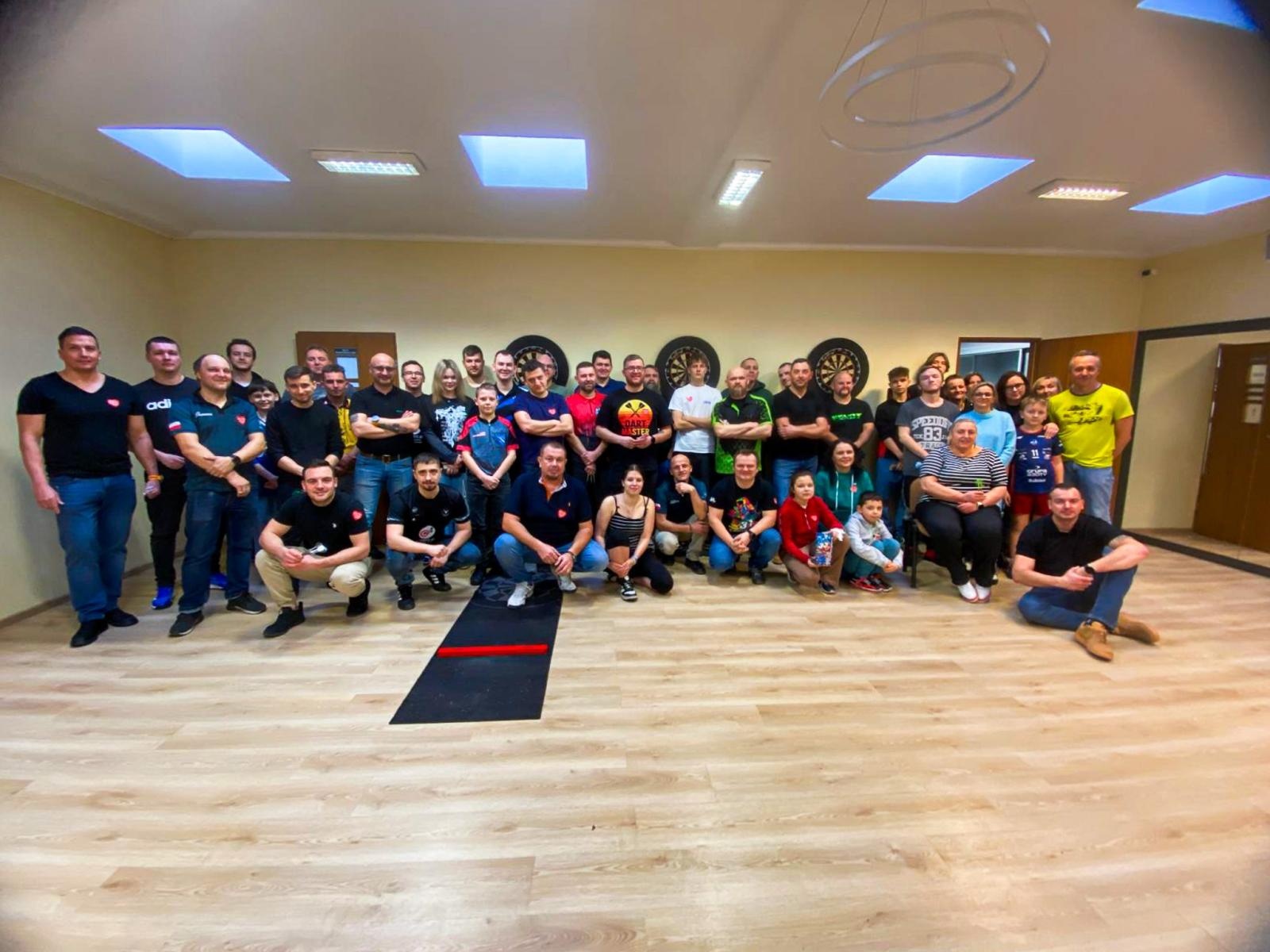 Zdjęcie w galerii na portalu naszraciborz.pl: Liga Steel Darta Powiat Raciborski: emocje, rywalizacja i wsparcie WOŚP wiadomości z regionu