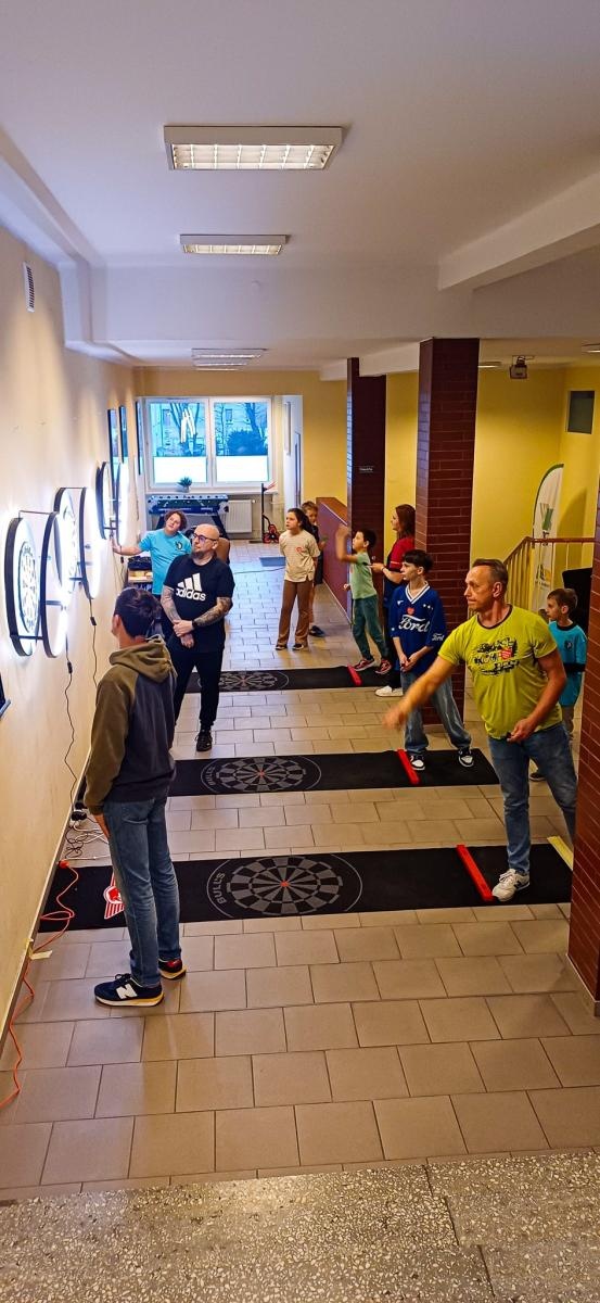 Zdjęcie w galerii na portalu naszraciborz.pl: Liga Steel Darta Powiat Raciborski: emocje, rywalizacja i wsparcie WOŚP wiadomości z regionu