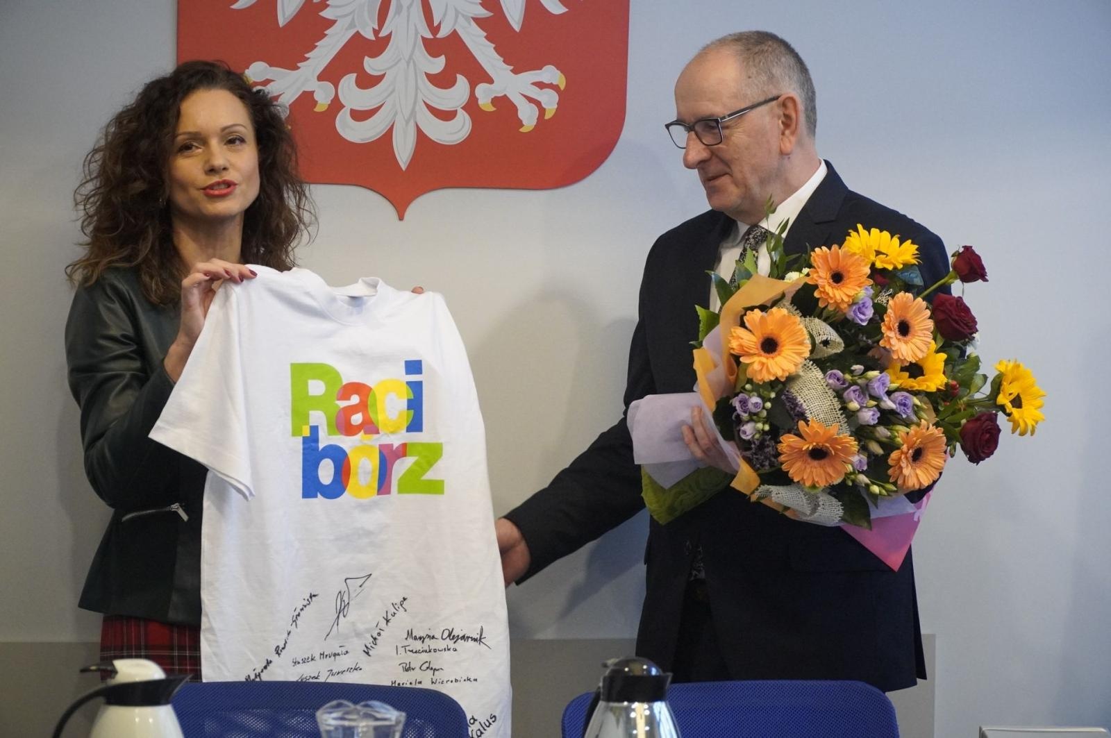 Zdjęcie w galerii na portalu naszraciborz.pl: Urząd Miasta pożegnał naczelnika Wydziału Dróg Miejskich wiadomości z regionu