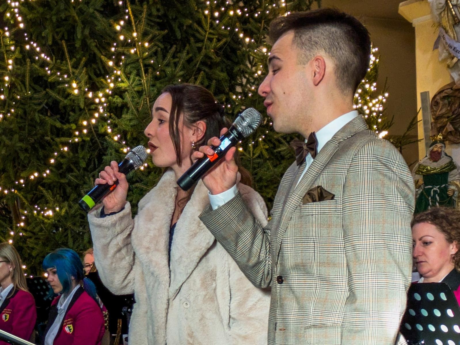 Zdjęcie w galerii na portalu naszraciborz.pl: Owacje na stojąco. Koncert kolęd Orkiestry Dętej Gminy Nędza [FOTO i WIDEO] wiadomości z regionu