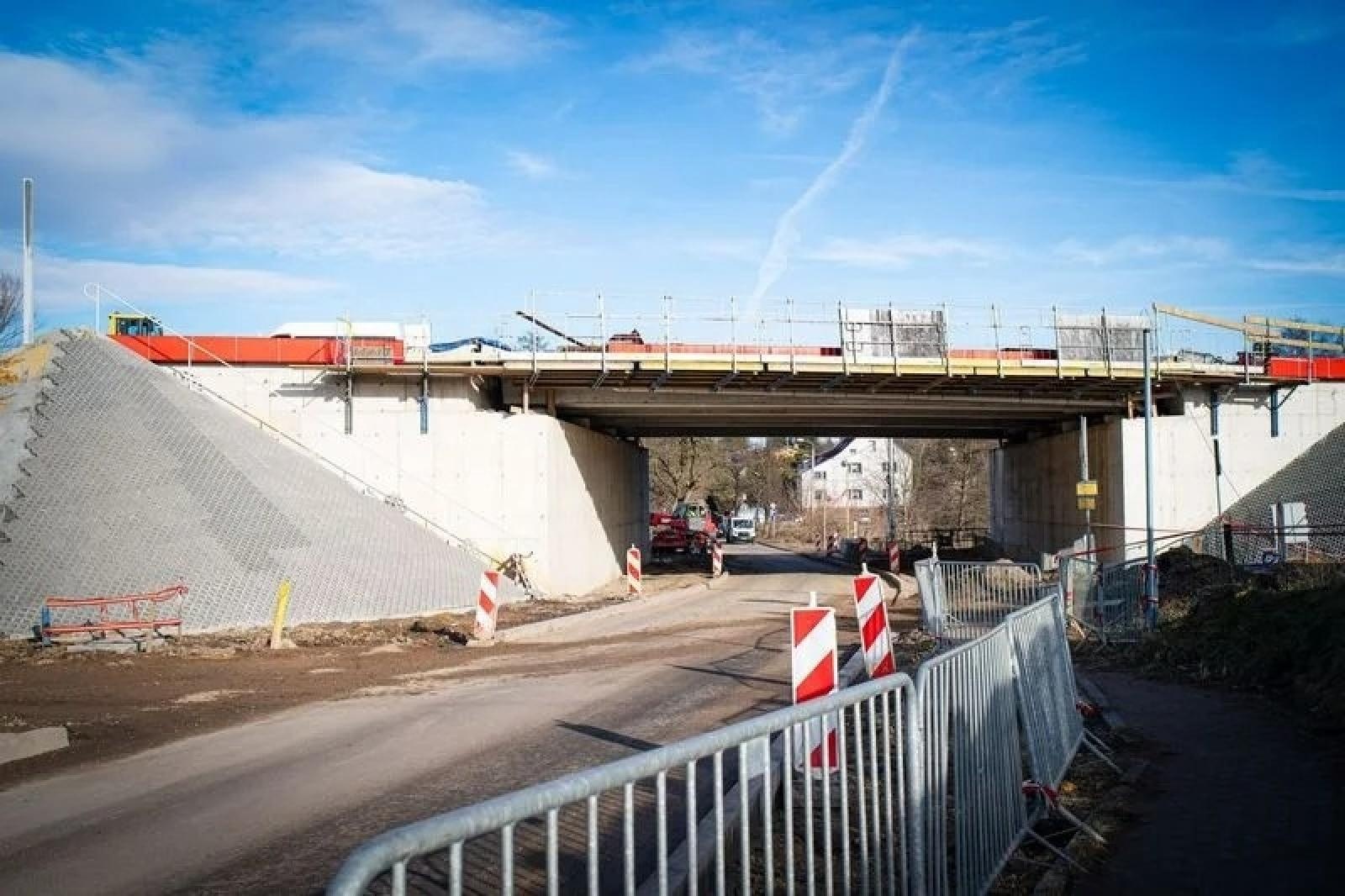 Zdjęcie w galerii na portalu naszraciborz.pl: Rybnik finiszuje z ostatnim odcinkiem drogi Racibórz-Pszczyna wiadomości z regionu
