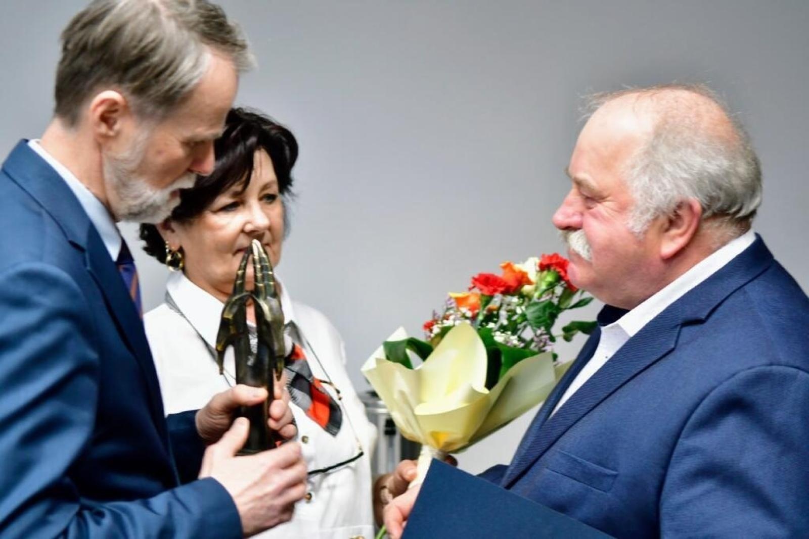 Zdjęcie w galerii na portalu naszraciborz.pl: Pomysłodawca i organizator Pływadeł z nagrodą Koziołka wiadomości z regionu