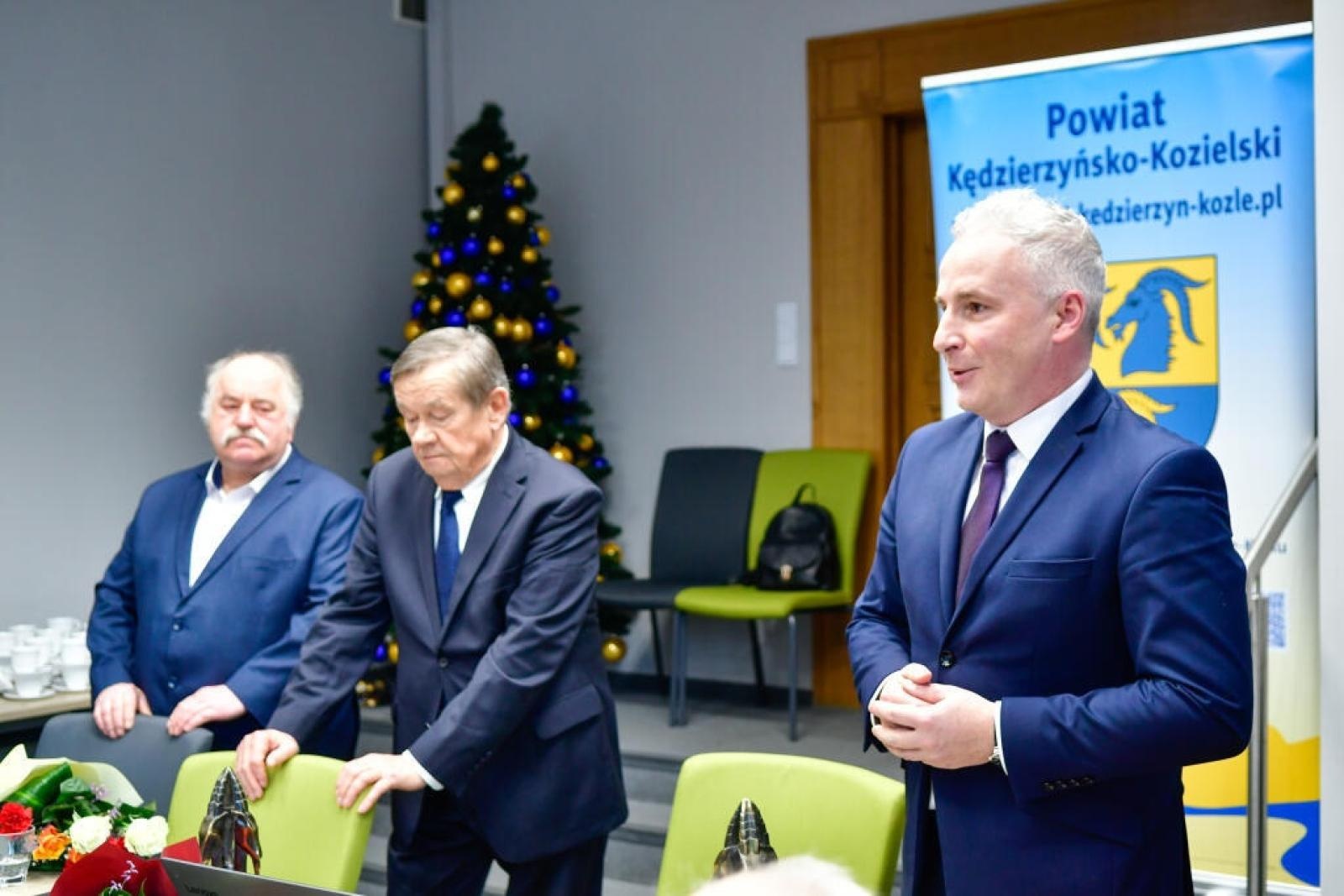 Zdjęcie w galerii na portalu naszraciborz.pl: Pomysłodawca i organizator Pływadeł z nagrodą Koziołka wiadomości z regionu