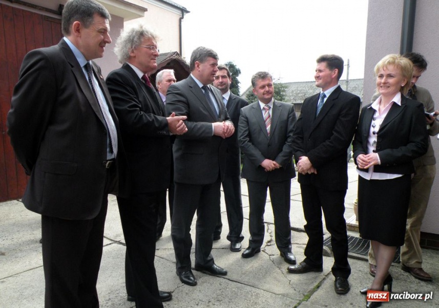 Zdjęcie w galerii na portalu naszraciborz.pl: Minister Plocke obiecuje ziemię wiadomości z regionu