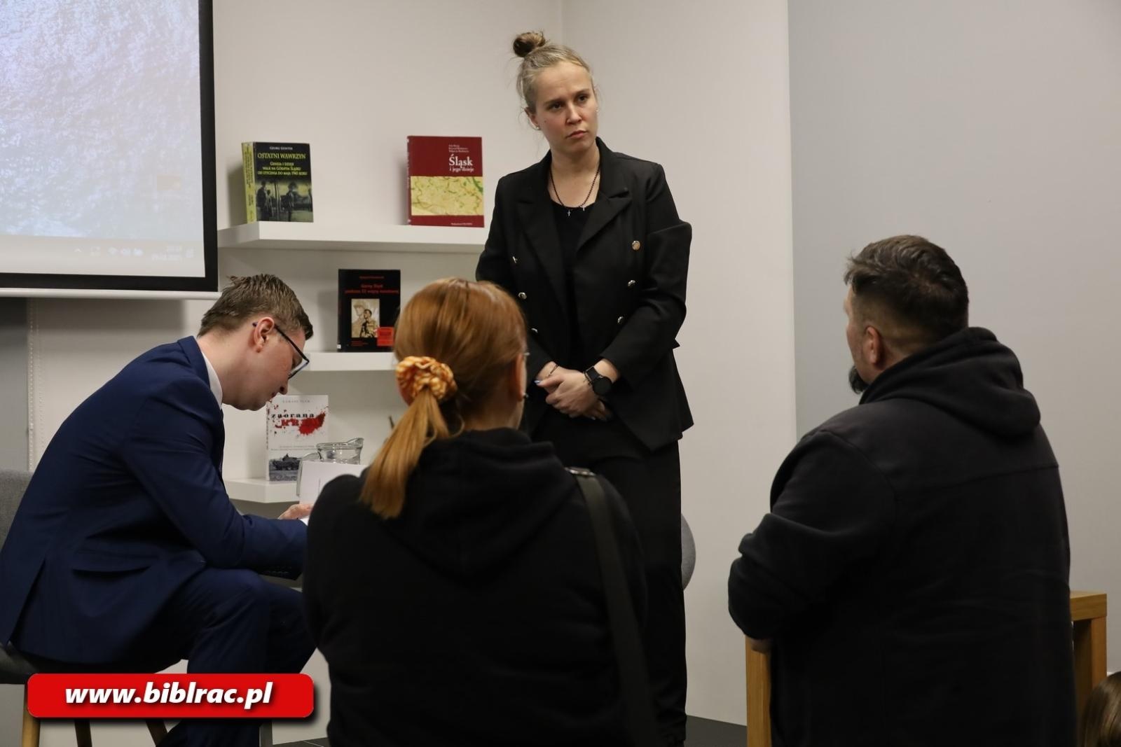 Zdjęcie w galerii na portalu naszraciborz.pl: Młodzi nie wiedzą, starzy nie pamiętają. O tragedii górnośląskiej w raciborskiej bibliotece wiadomości z regionu