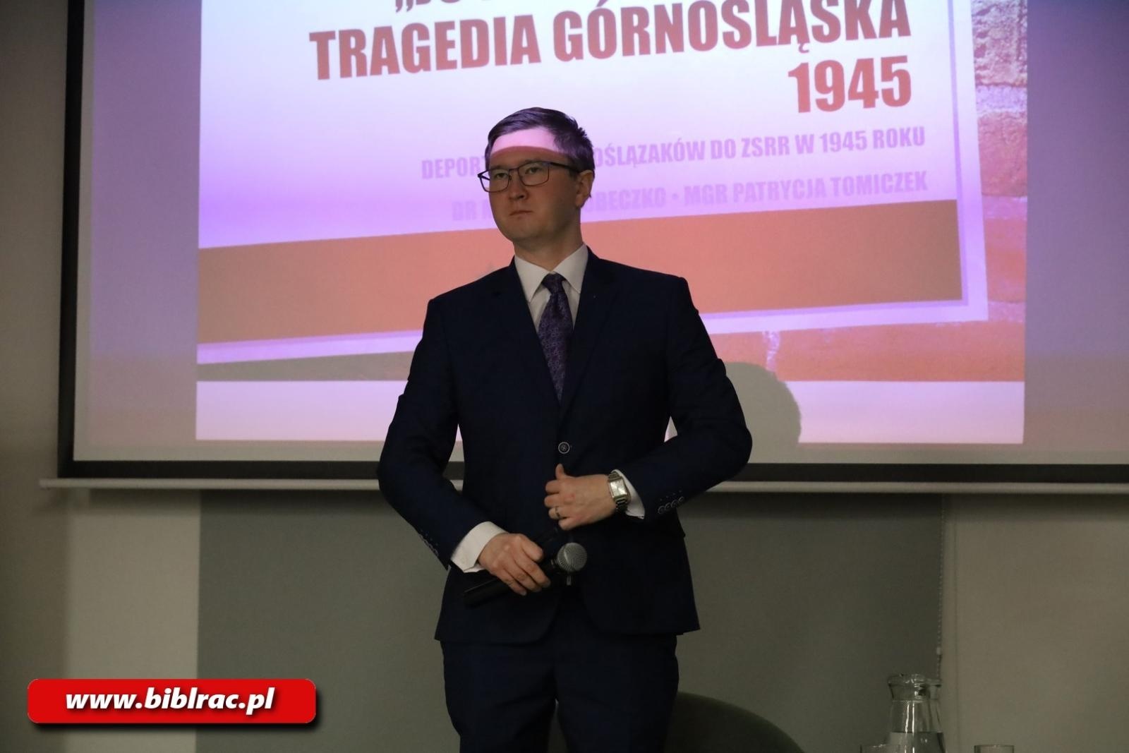 Zdjęcie w galerii na portalu naszraciborz.pl: Młodzi nie wiedzą, starzy nie pamiętają. O tragedii górnośląskiej w raciborskiej bibliotece wiadomości z regionu