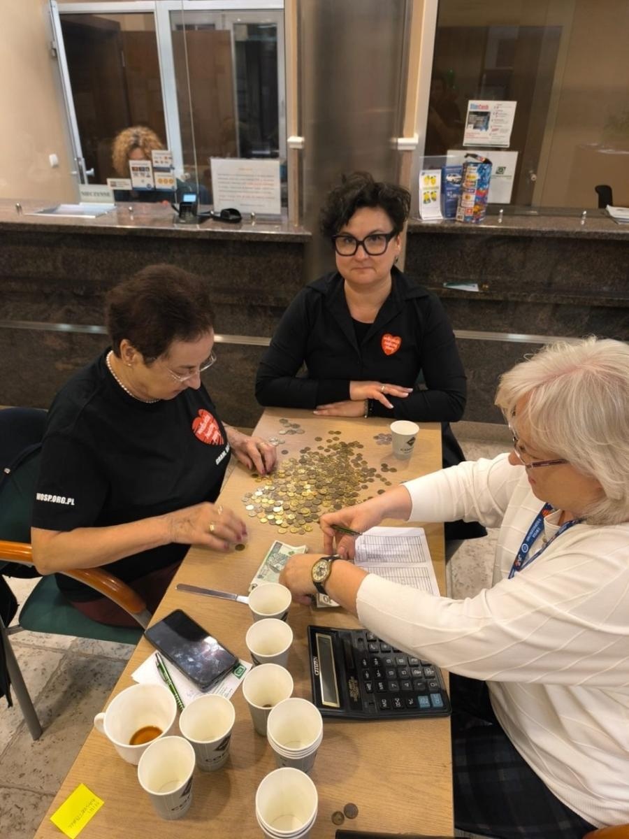 Zdjęcie w galerii na portalu naszraciborz.pl: 33. finał Wielkiej Orkiestry Świątecznej Pomocy za nami. Zobaczmy, jak wyglądał w Raciborzu wiadomości z regionu