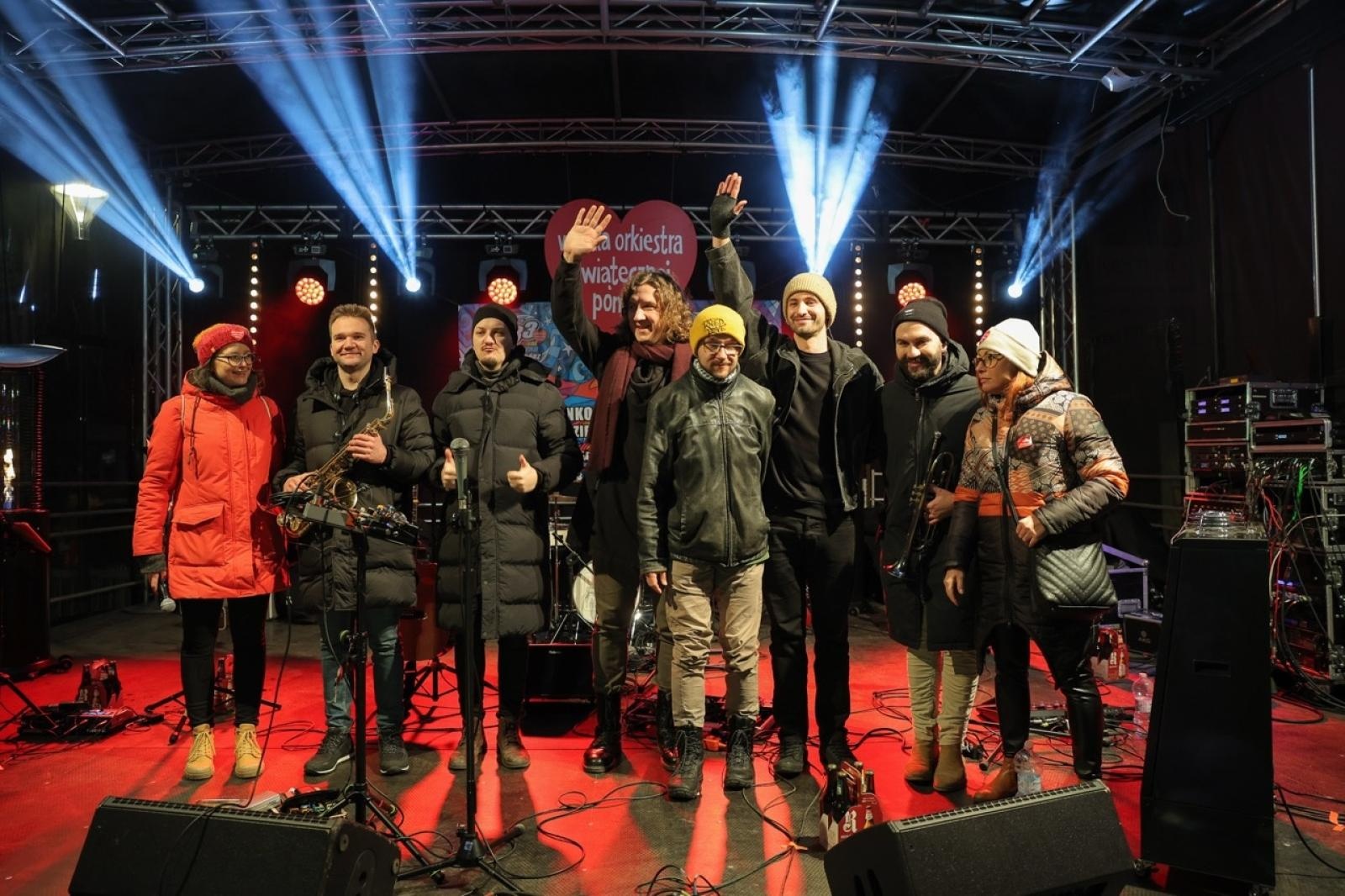 Zdjęcie w galerii na portalu naszraciborz.pl: 33. finał Wielkiej Orkiestry Świątecznej Pomocy za nami. Zobaczmy, jak wyglądał w Raciborzu wiadomości z regionu
