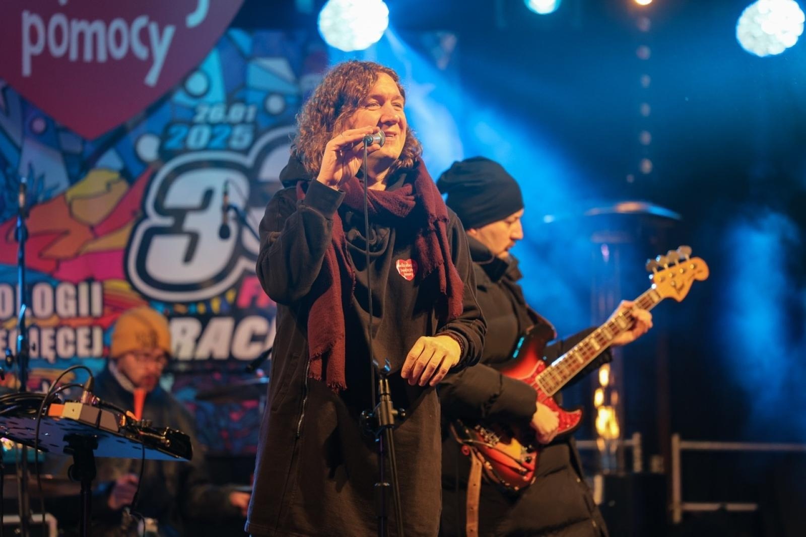 Zdjęcie w galerii na portalu naszraciborz.pl: 33. finał Wielkiej Orkiestry Świątecznej Pomocy za nami. Zobaczmy, jak wyglądał w Raciborzu wiadomości z regionu