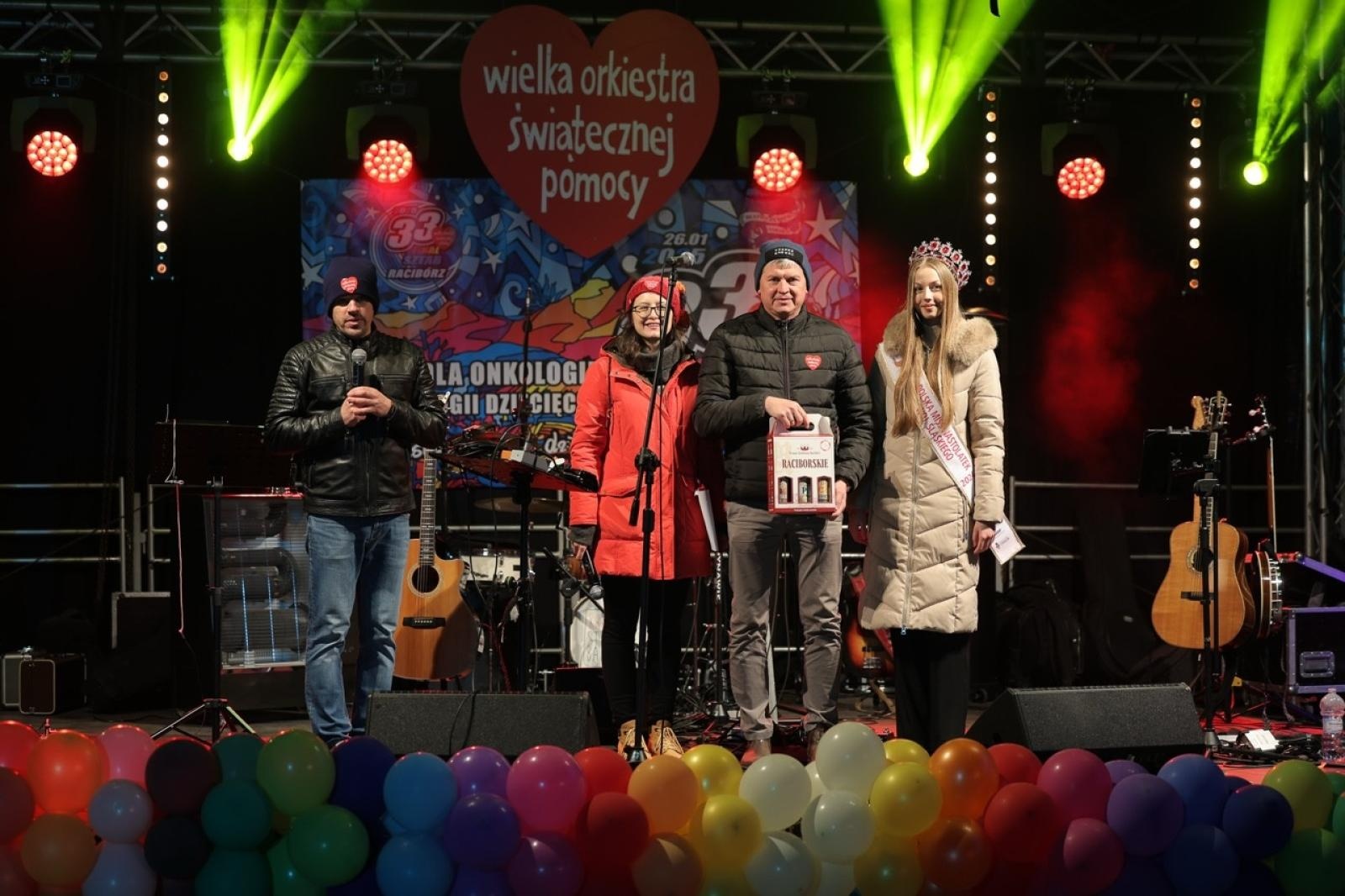 Zdjęcie w galerii na portalu naszraciborz.pl: 33. finał Wielkiej Orkiestry Świątecznej Pomocy za nami. Zobaczmy, jak wyglądał w Raciborzu wiadomości z regionu