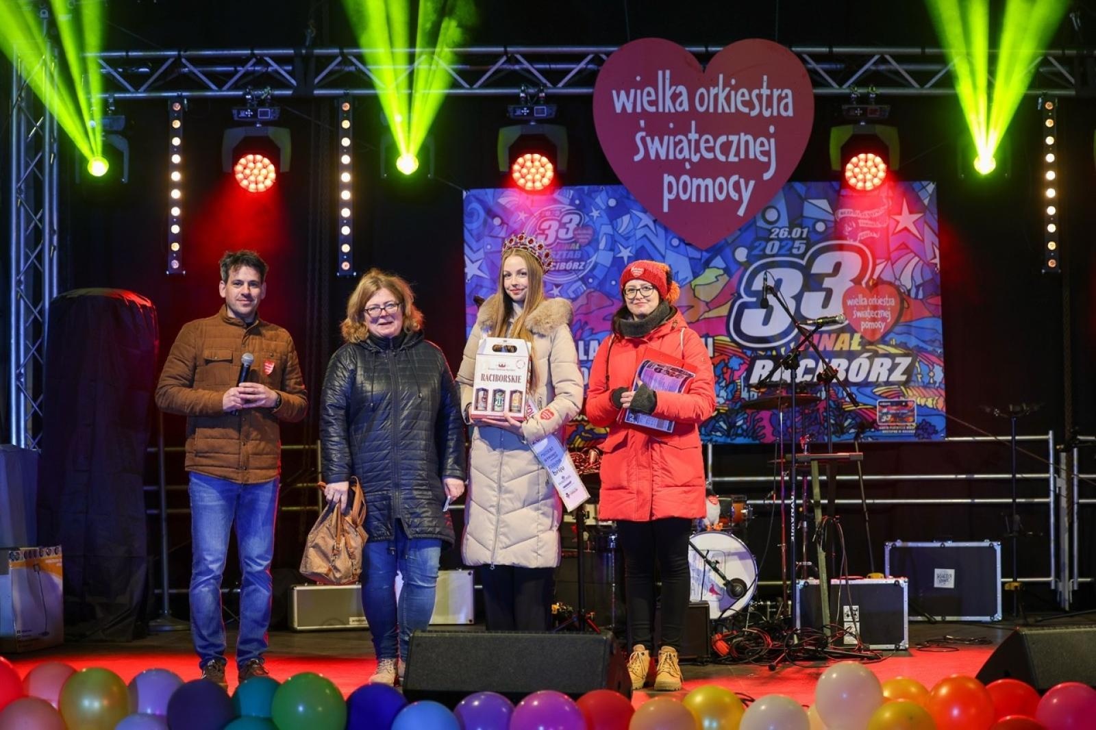 Zdjęcie w galerii na portalu naszraciborz.pl: 33. finał Wielkiej Orkiestry Świątecznej Pomocy za nami. Zobaczmy, jak wyglądał w Raciborzu wiadomości z regionu