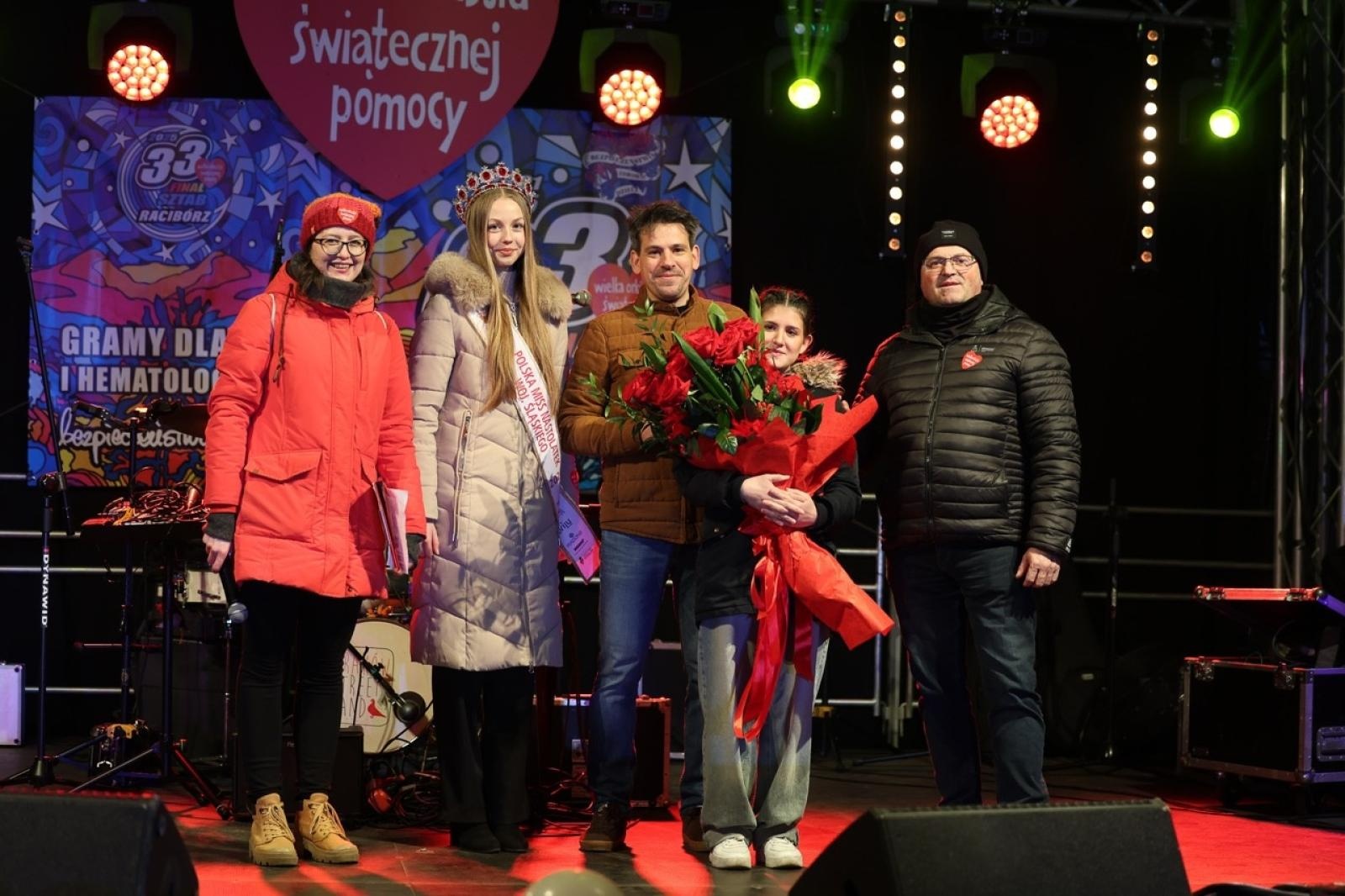Zdjęcie w galerii na portalu naszraciborz.pl: 33. finał Wielkiej Orkiestry Świątecznej Pomocy za nami. Zobaczmy, jak wyglądał w Raciborzu wiadomości z regionu