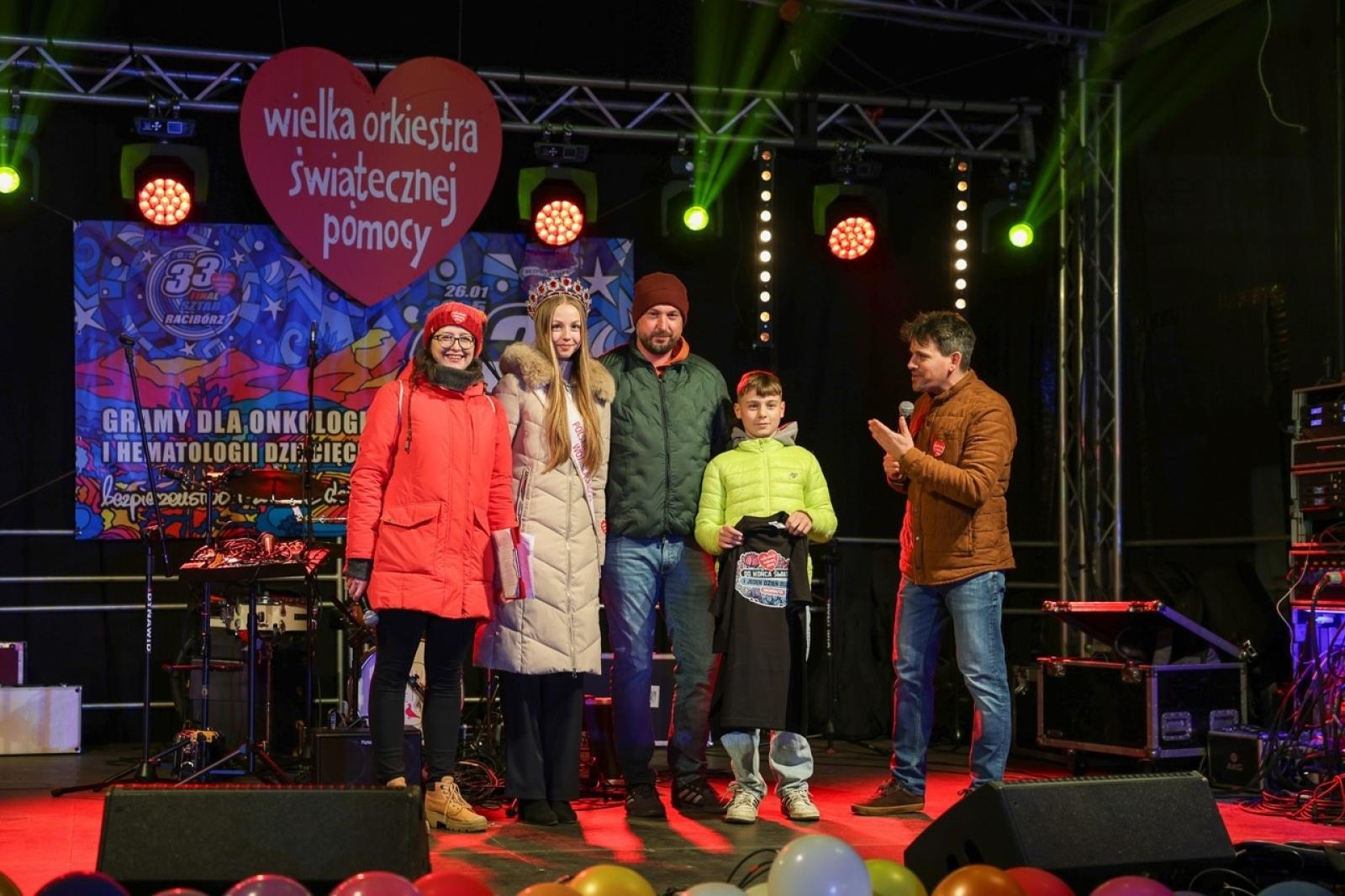 Zdjęcie w galerii na portalu naszraciborz.pl: 33. finał Wielkiej Orkiestry Świątecznej Pomocy za nami. Zobaczmy, jak wyglądał w Raciborzu wiadomości z regionu