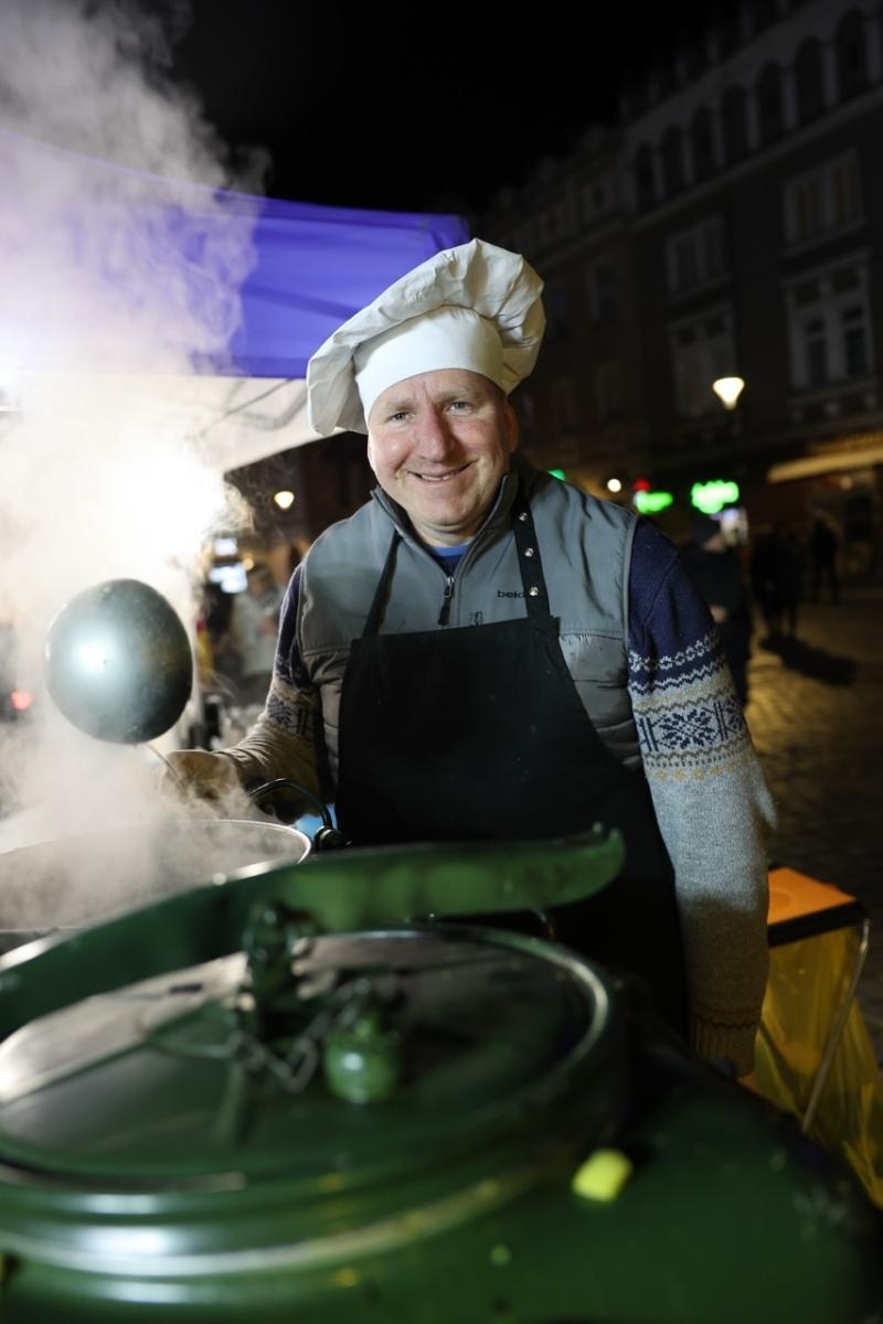 Zdjęcie w galerii na portalu naszraciborz.pl: 33. finał Wielkiej Orkiestry Świątecznej Pomocy za nami. Zobaczmy, jak wyglądał w Raciborzu wiadomości z regionu