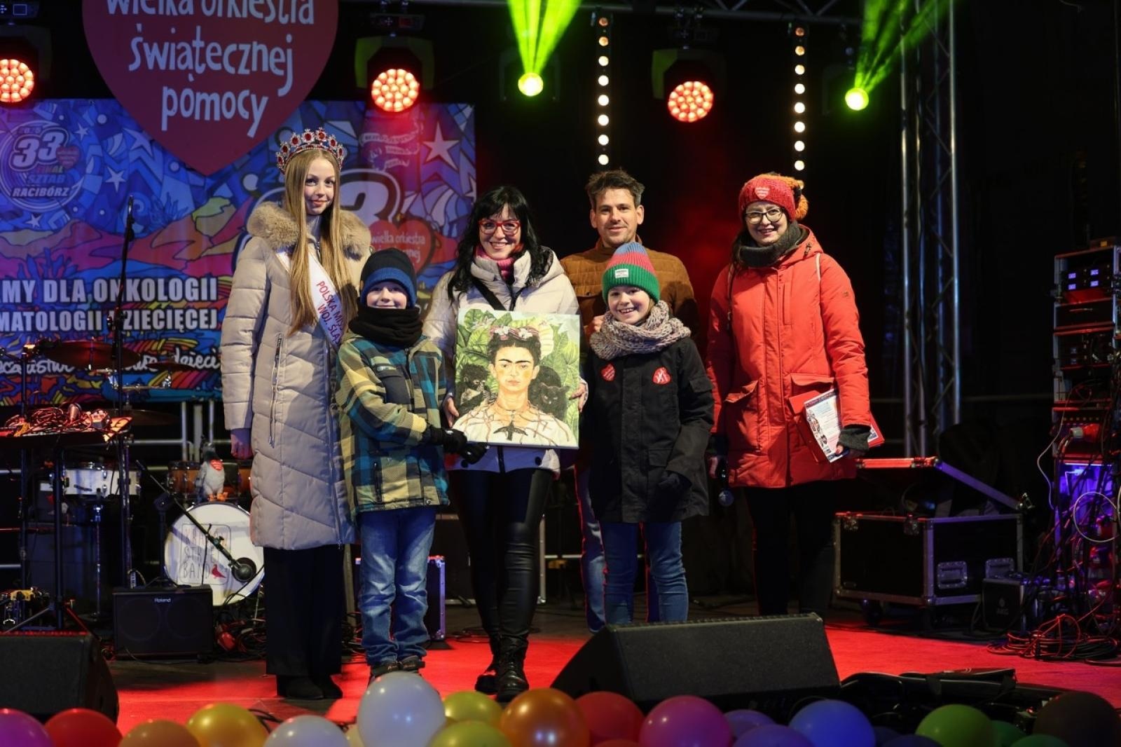 Zdjęcie w galerii na portalu naszraciborz.pl: 33. finał Wielkiej Orkiestry Świątecznej Pomocy za nami. Zobaczmy, jak wyglądał w Raciborzu wiadomości z regionu