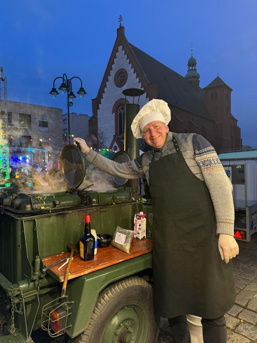 Zdjęcie w galerii na portalu naszraciborz.pl: 33. finał Wielkiej Orkiestry Świątecznej Pomocy za nami. Zobaczmy, jak wyglądał w Raciborzu wiadomości z regionu