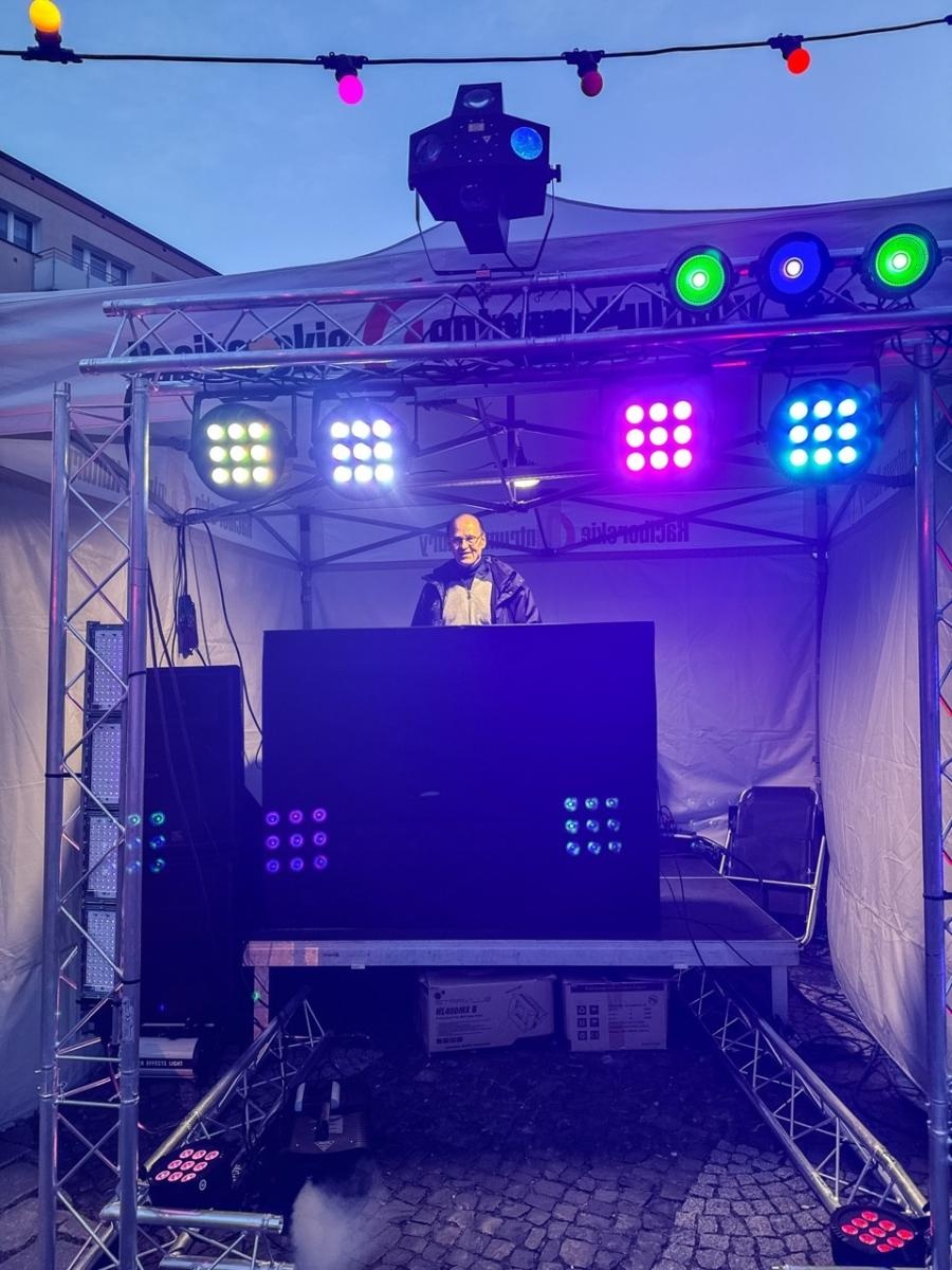 Zdjęcie w galerii na portalu naszraciborz.pl: 33. finał Wielkiej Orkiestry Świątecznej Pomocy za nami. Zobaczmy, jak wyglądał w Raciborzu wiadomości z regionu