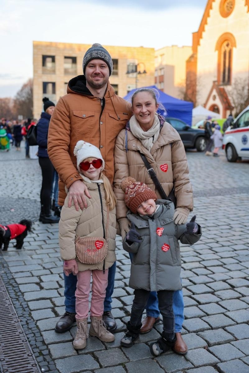 Zdjęcie w galerii na portalu naszraciborz.pl: 33. finał Wielkiej Orkiestry Świątecznej Pomocy za nami. Zobaczmy, jak wyglądał w Raciborzu wiadomości z regionu