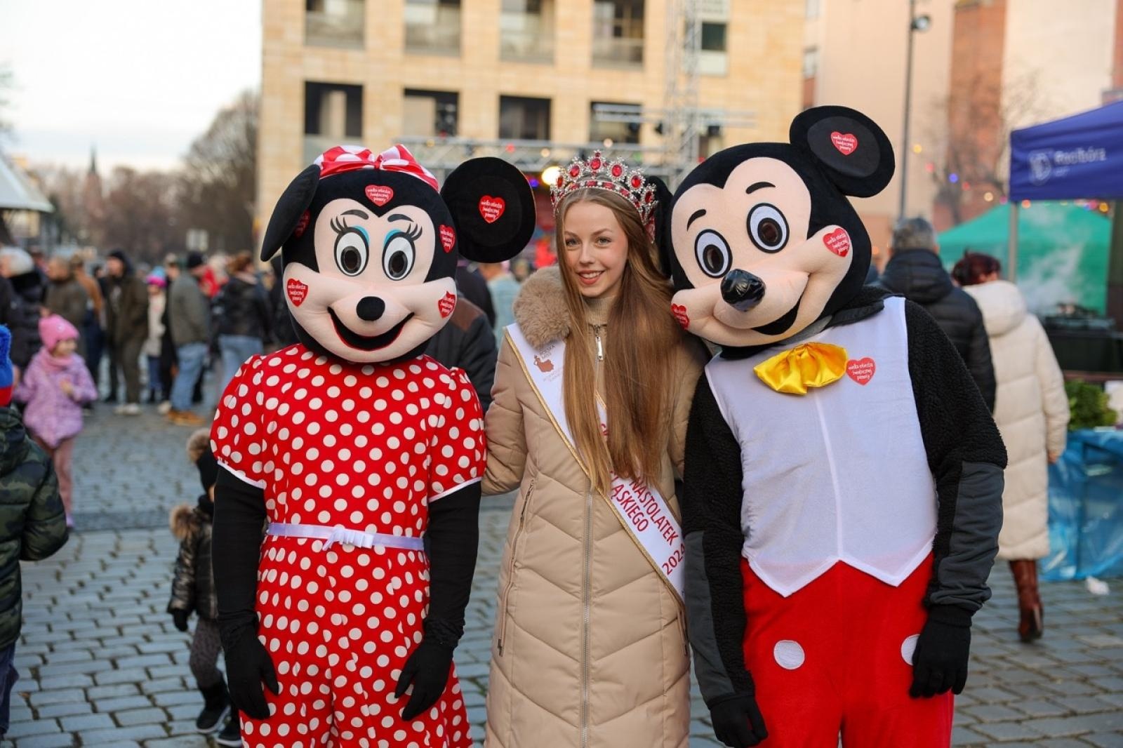 Zdjęcie w galerii na portalu naszraciborz.pl: 33. finał Wielkiej Orkiestry Świątecznej Pomocy za nami. Zobaczmy, jak wyglądał w Raciborzu wiadomości z regionu