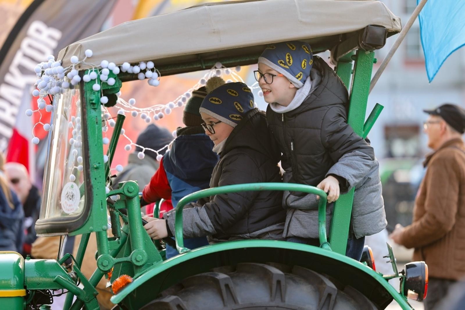 Zdjęcie w galerii na portalu naszraciborz.pl: 33. finał Wielkiej Orkiestry Świątecznej Pomocy za nami. Zobaczmy, jak wyglądał w Raciborzu wiadomości z regionu