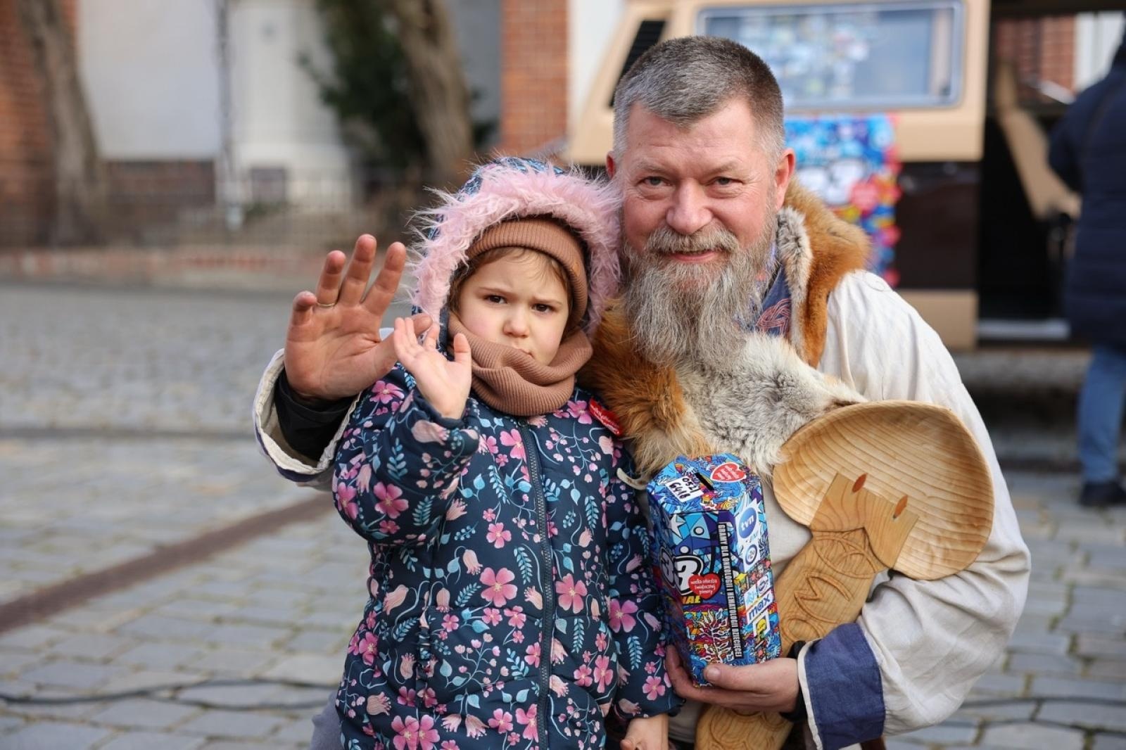 Zdjęcie w galerii na portalu naszraciborz.pl: 33. finał Wielkiej Orkiestry Świątecznej Pomocy za nami. Zobaczmy, jak wyglądał w Raciborzu wiadomości z regionu