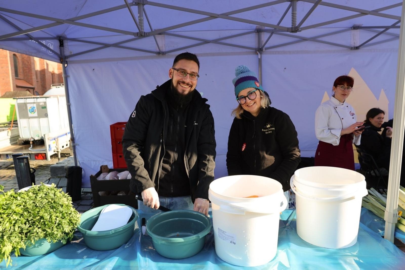 Zdjęcie w galerii na portalu naszraciborz.pl: 33. finał Wielkiej Orkiestry Świątecznej Pomocy za nami. Zobaczmy, jak wyglądał w Raciborzu wiadomości z regionu
